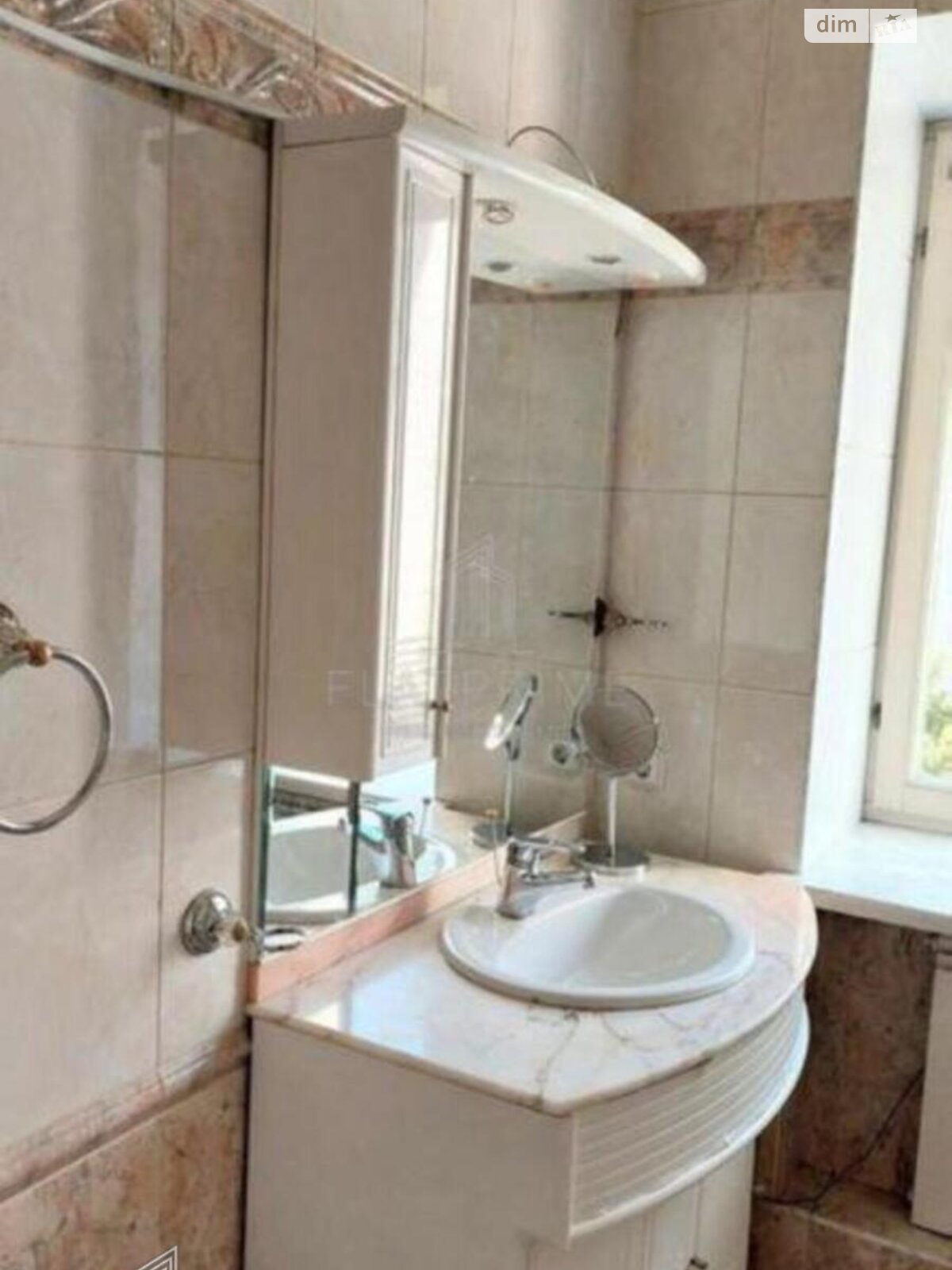 Продажа трехкомнатной квартиры в Киеве, на ул. Щекавицкая 7/10, район Подол фото 1 Продажа трехкомнатной квартиры в Киеве, на ул. Щекавицкая 7/10, район Подол фото 1