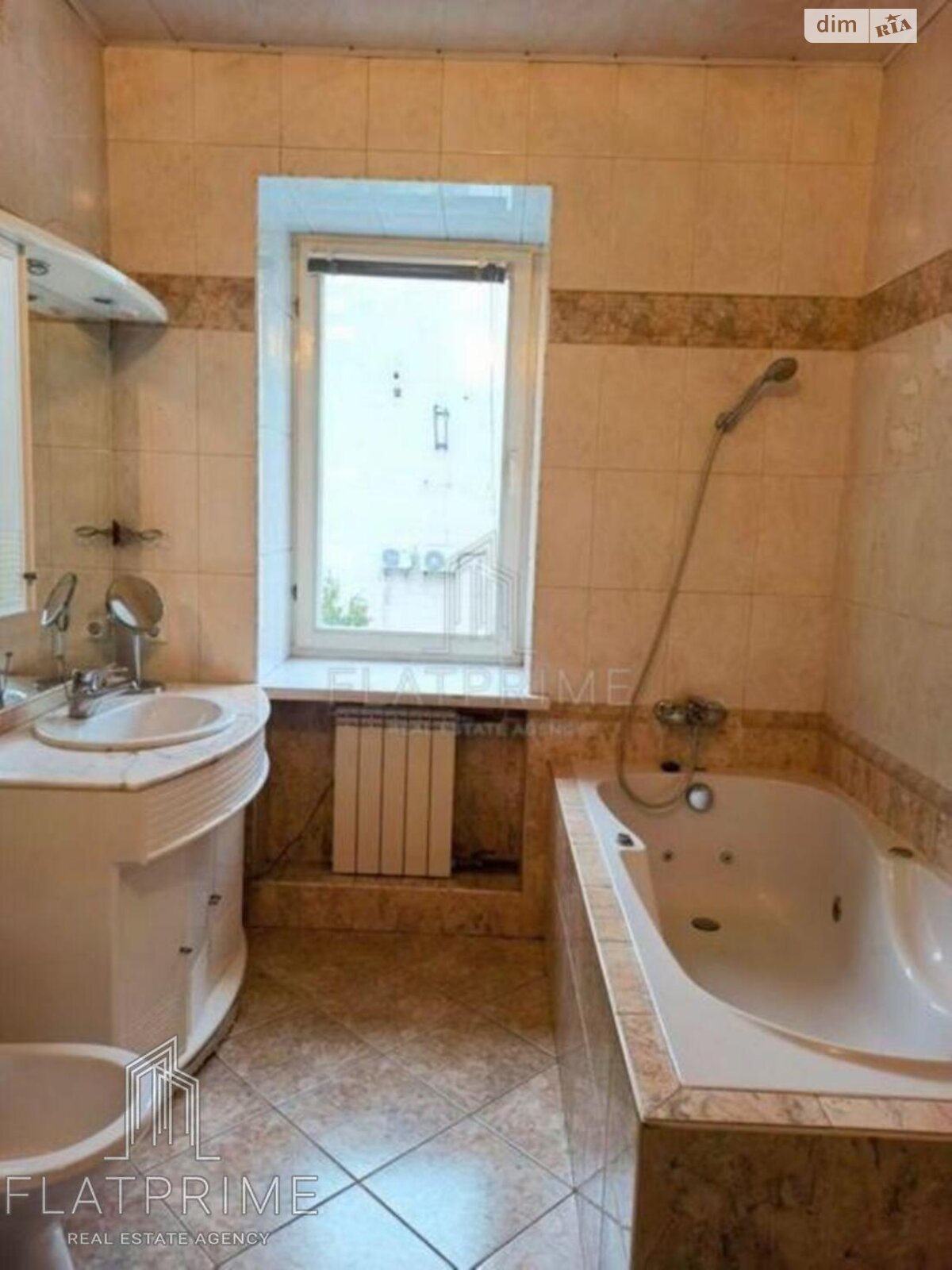Продажа трехкомнатной квартиры в Киеве, на ул. Щекавицкая 7/10, район Подол фото 1 Продажа трехкомнатной квартиры в Киеве, на ул. Щекавицкая 7/10, район Подол фото 1