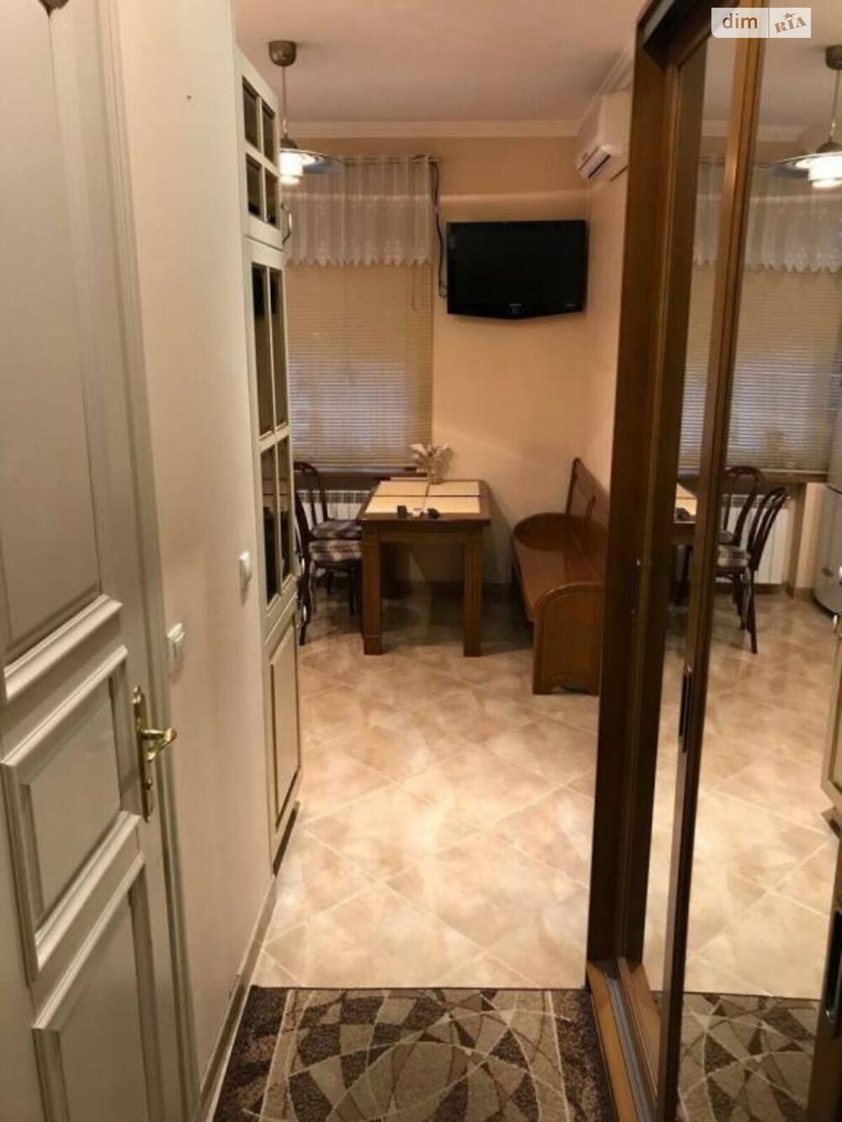 Продажа двухкомнатной квартиры в Киеве, на ул. Щекавицкая 37/48, район Подол фото 1 Продажа двухкомнатной квартиры в Киеве, на ул. Щекавицкая 37/48, район Подол фото 1