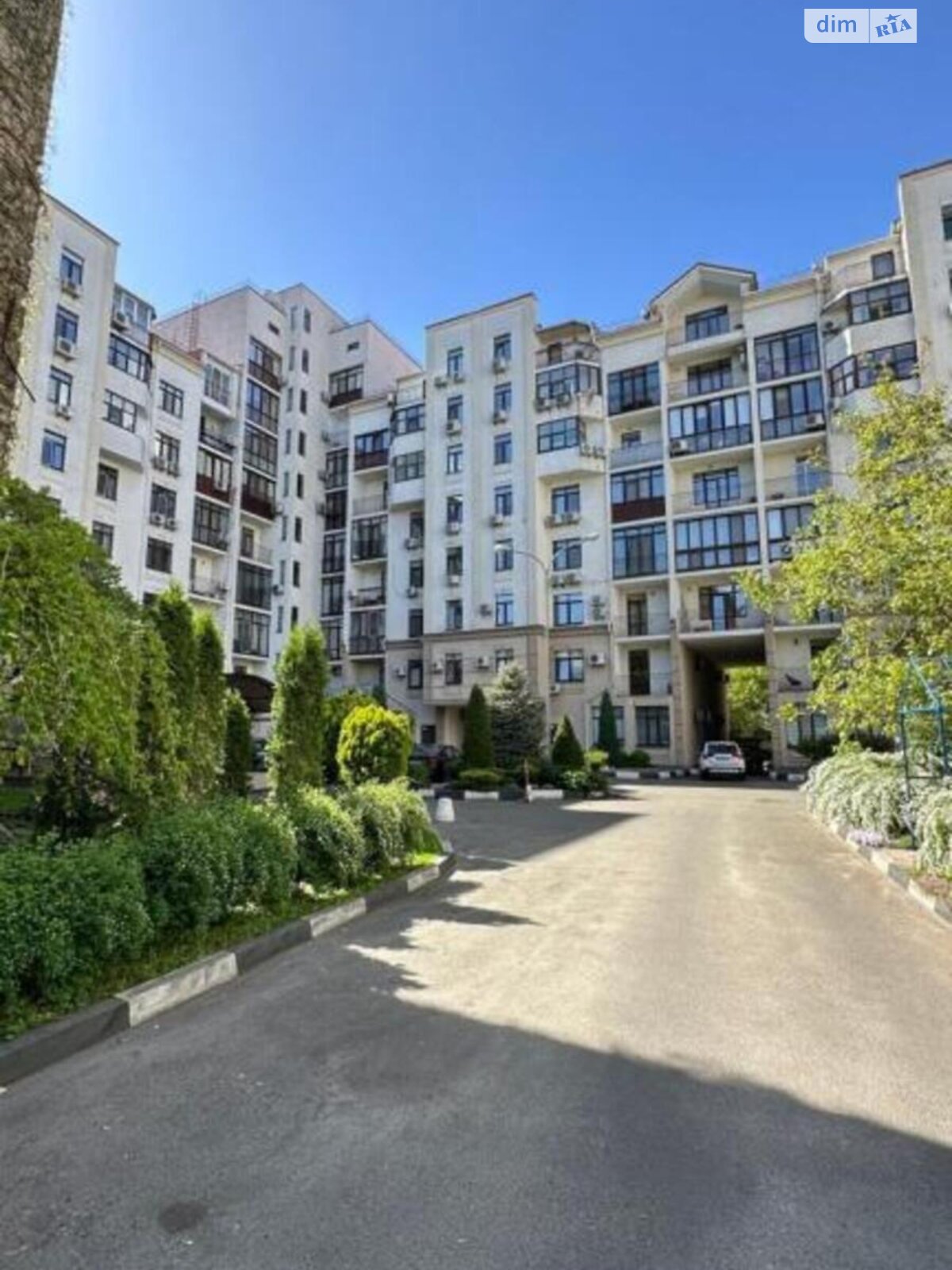 Продажа трехкомнатной квартиры в Киеве, на ул. Щекавицкая 30/39, район Подол фото 1 Продажа трехкомнатной квартиры в Киеве, на ул. Щекавицкая 30/39, район Подол фото 1