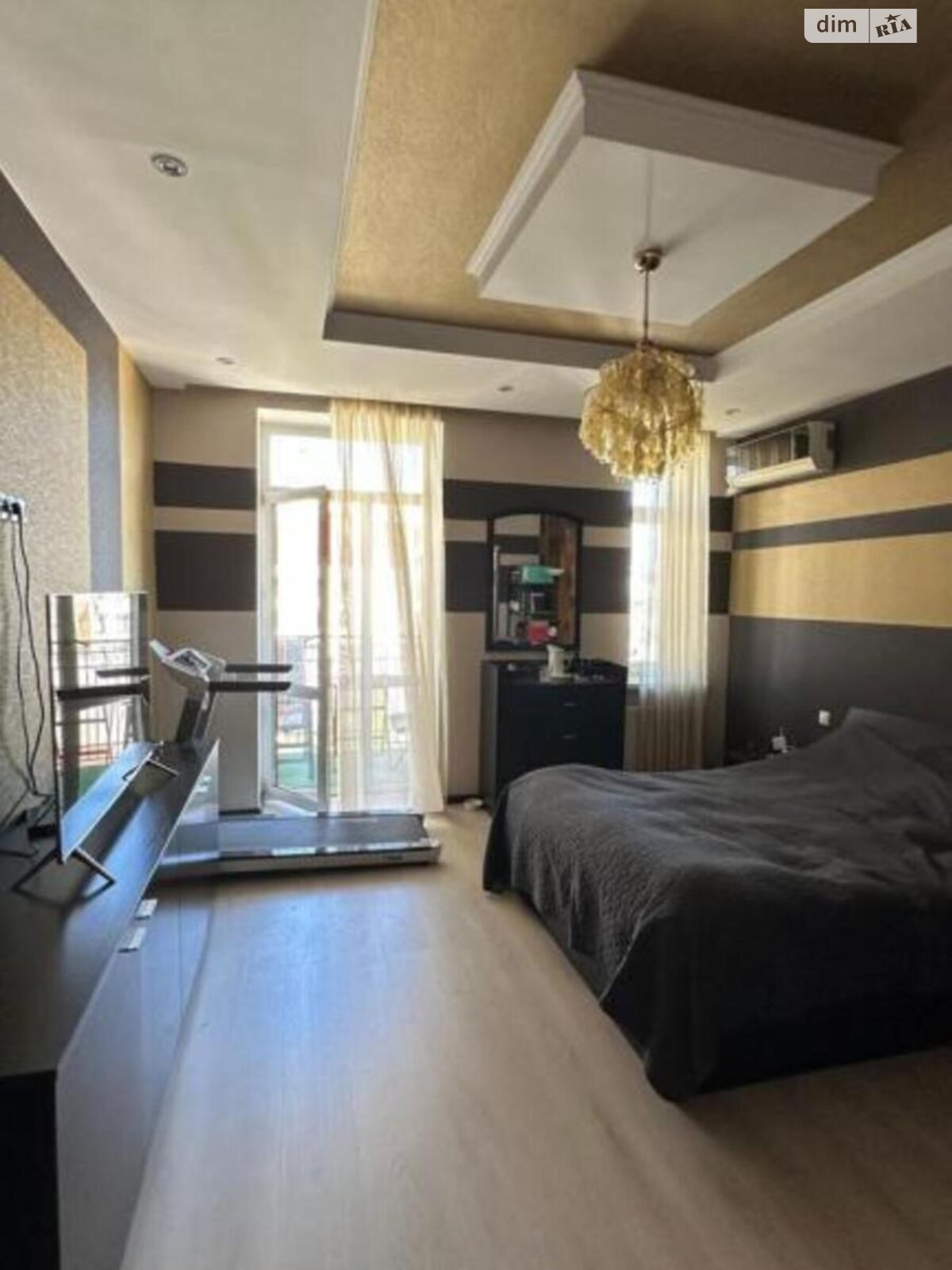 Продажа трехкомнатной квартиры в Киеве, на ул. Щекавицкая 30/39, район Подол фото 1 Продажа трехкомнатной квартиры в Киеве, на ул. Щекавицкая 30/39, район Подол фото 1