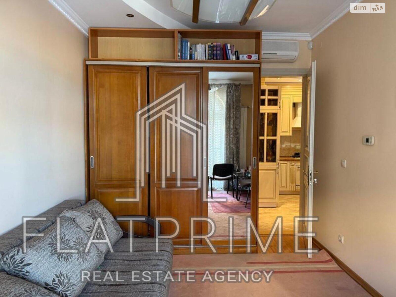 Продаж двокімнатної квартири в Києві, на вул. Щекавицька 37/48, район Поділ фото 1 Продаж двокімнатної квартири в Києві, на вул. Щекавицька 37/48, район Поділ фото 1