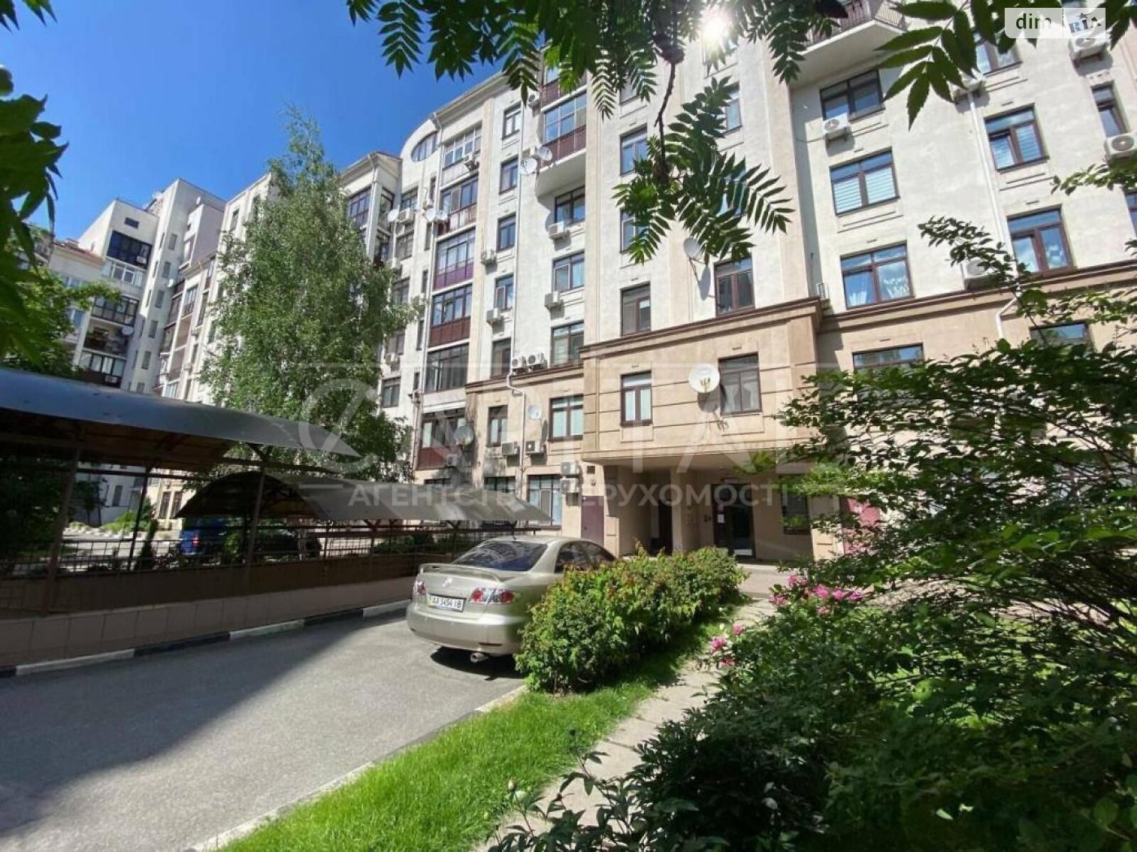 Продаж чотирикімнатної квартири в Києві, на вул. Щекавицька 30/39, район Поділ фото 1 Продаж чотирикімнатної квартири в Києві, на вул. Щекавицька 30/39, район Поділ фото 1