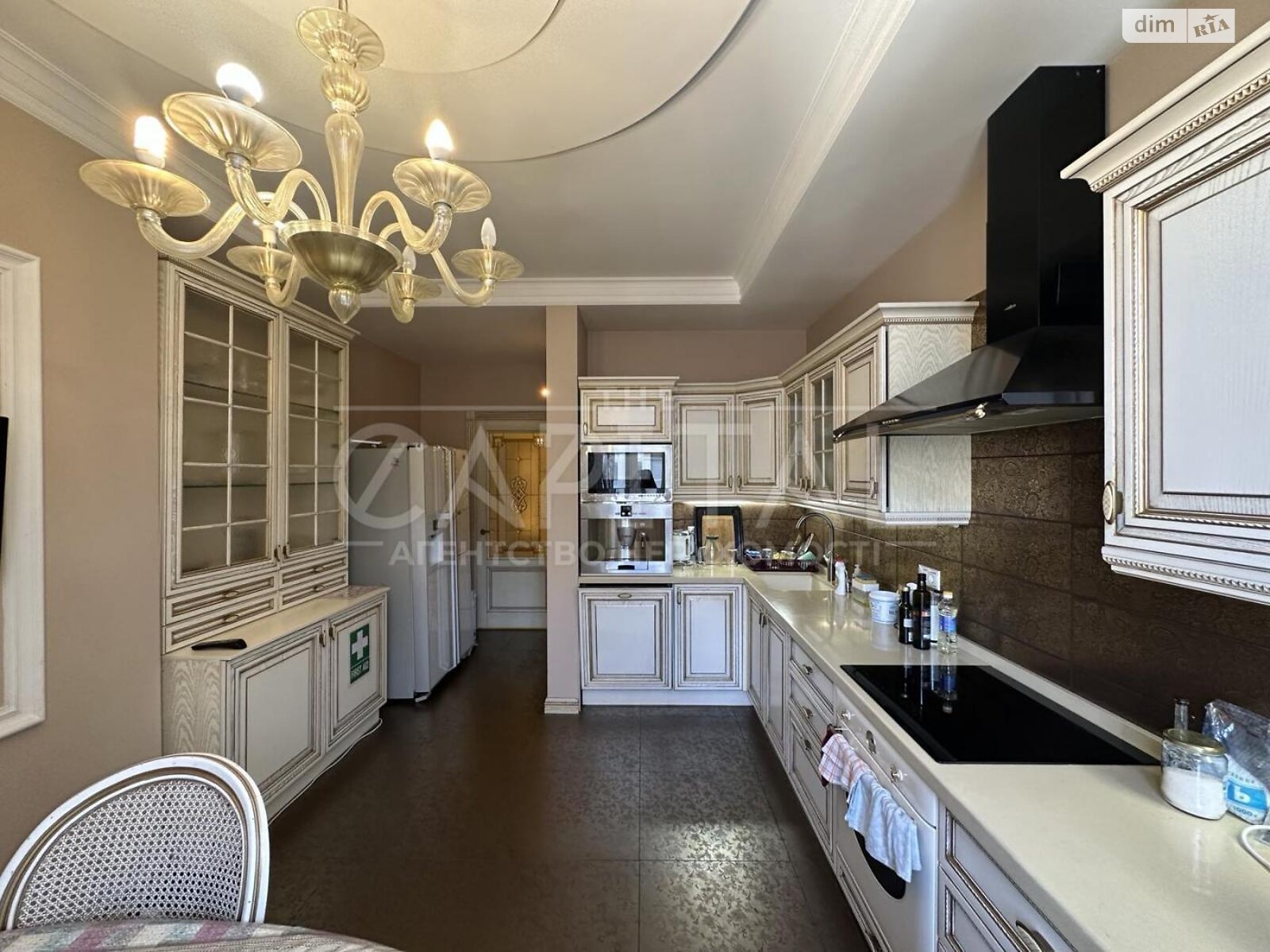 Продажа четырехкомнатной квартиры в Киеве, на ул. Щекавицкая 30/39, район Подол фото 1