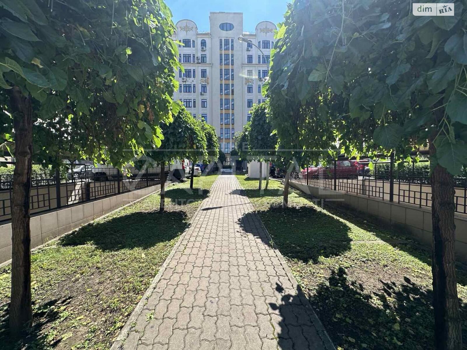 Продажа четырехкомнатной квартиры в Киеве, на ул. Щекавицкая 30/39, район Подол фото 1