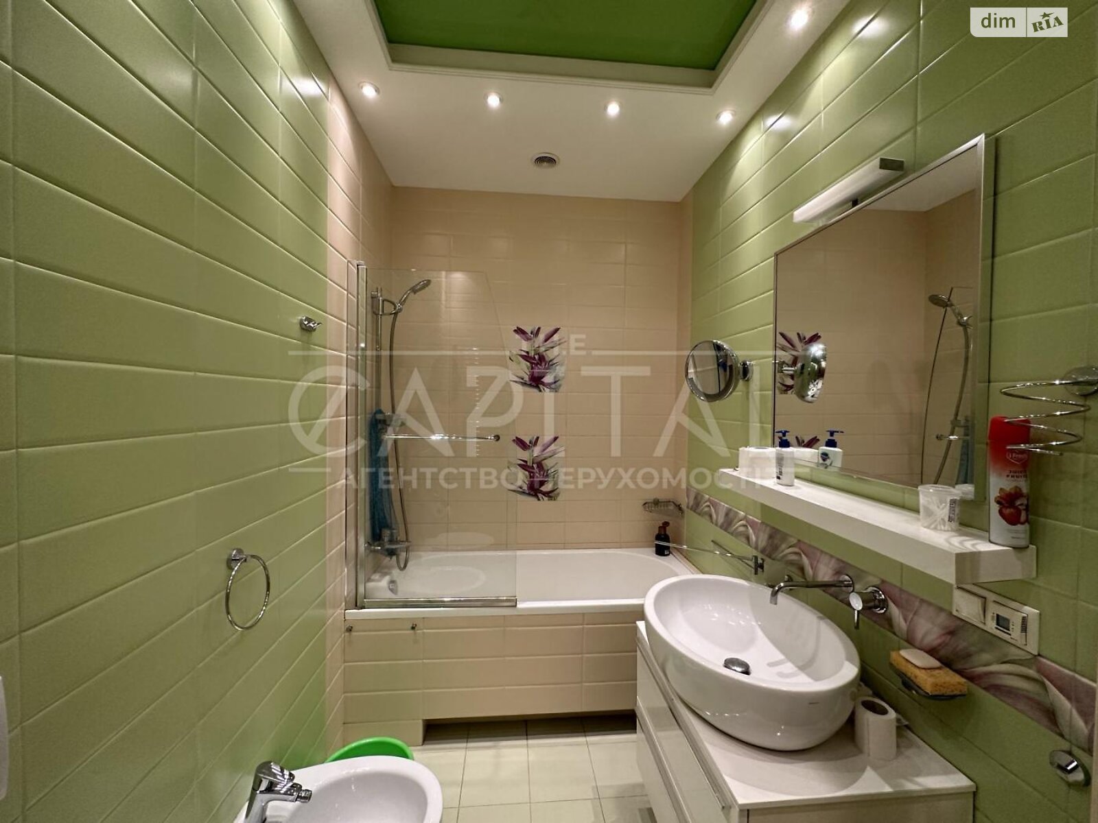 Продажа четырехкомнатной квартиры в Киеве, на ул. Щекавицкая 30/39, район Подол фото 1