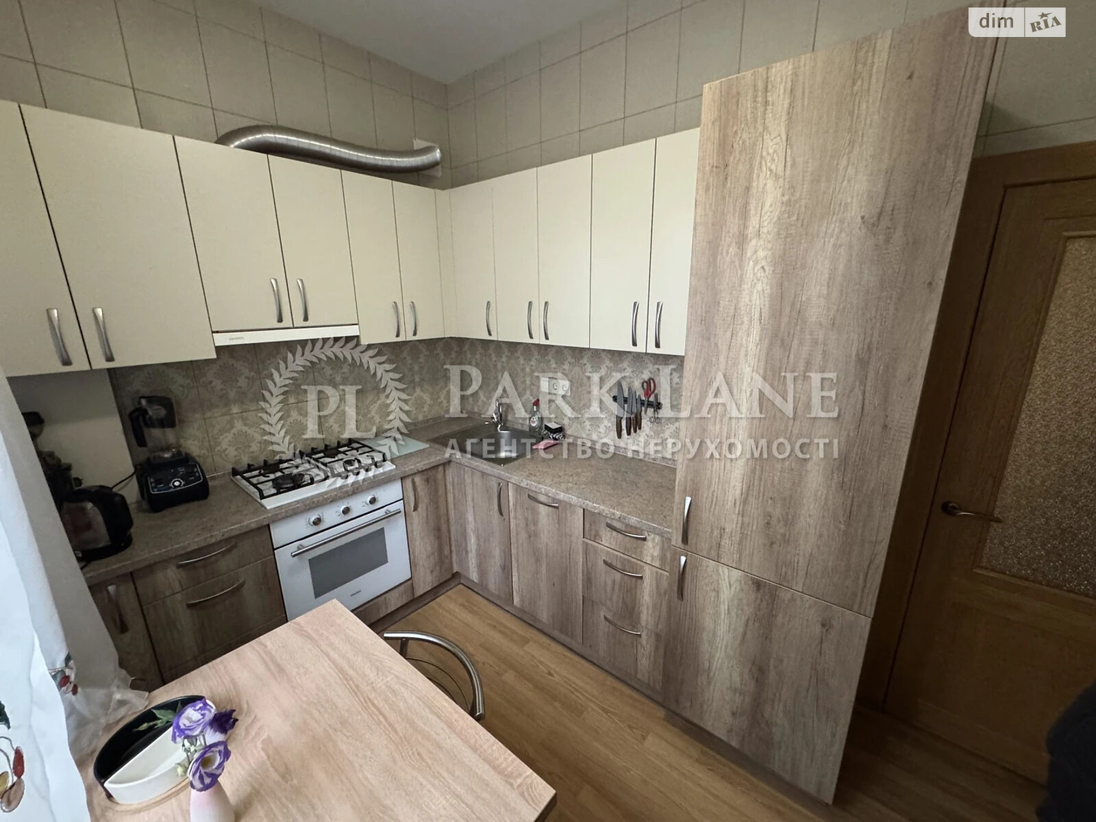 Продажа двухкомнатной квартиры в Киеве, на ул. Верхний Вал 50, район Подол фото 1