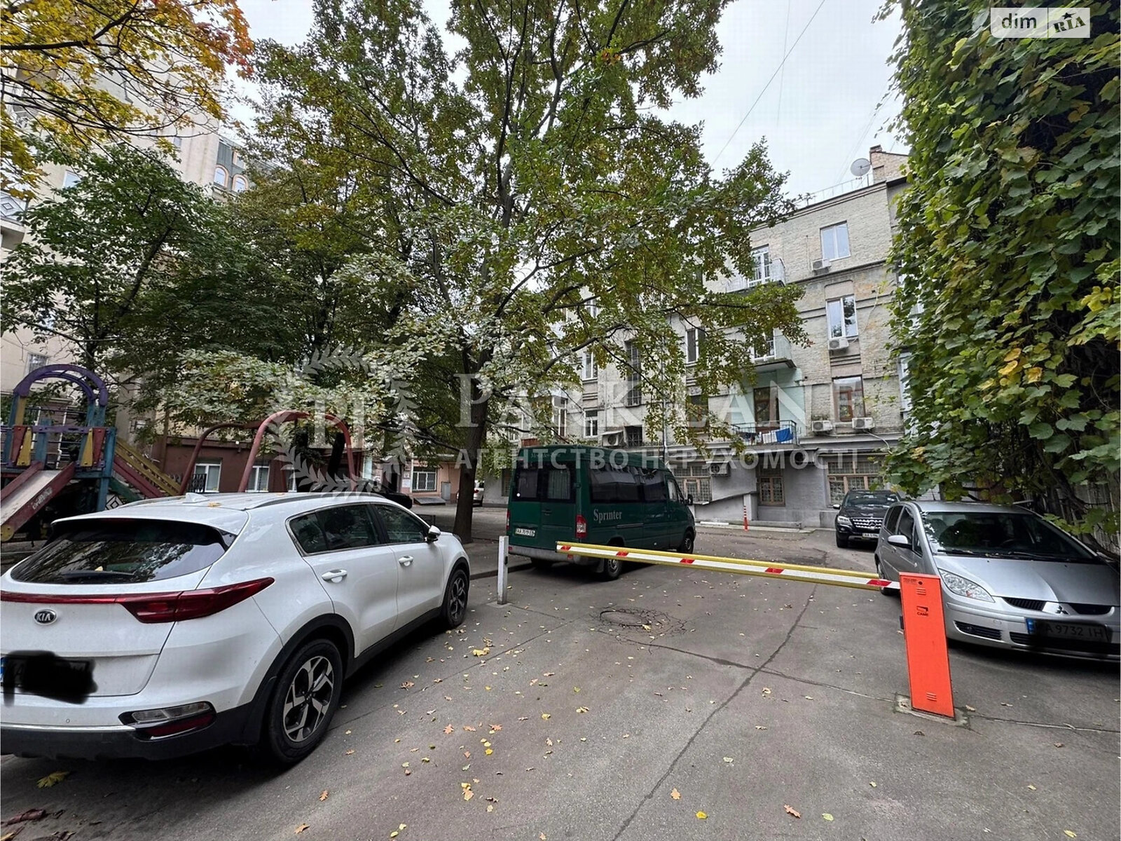 Продажа двухкомнатной квартиры в Киеве, на ул. Верхний Вал 50, район Подол фото 1