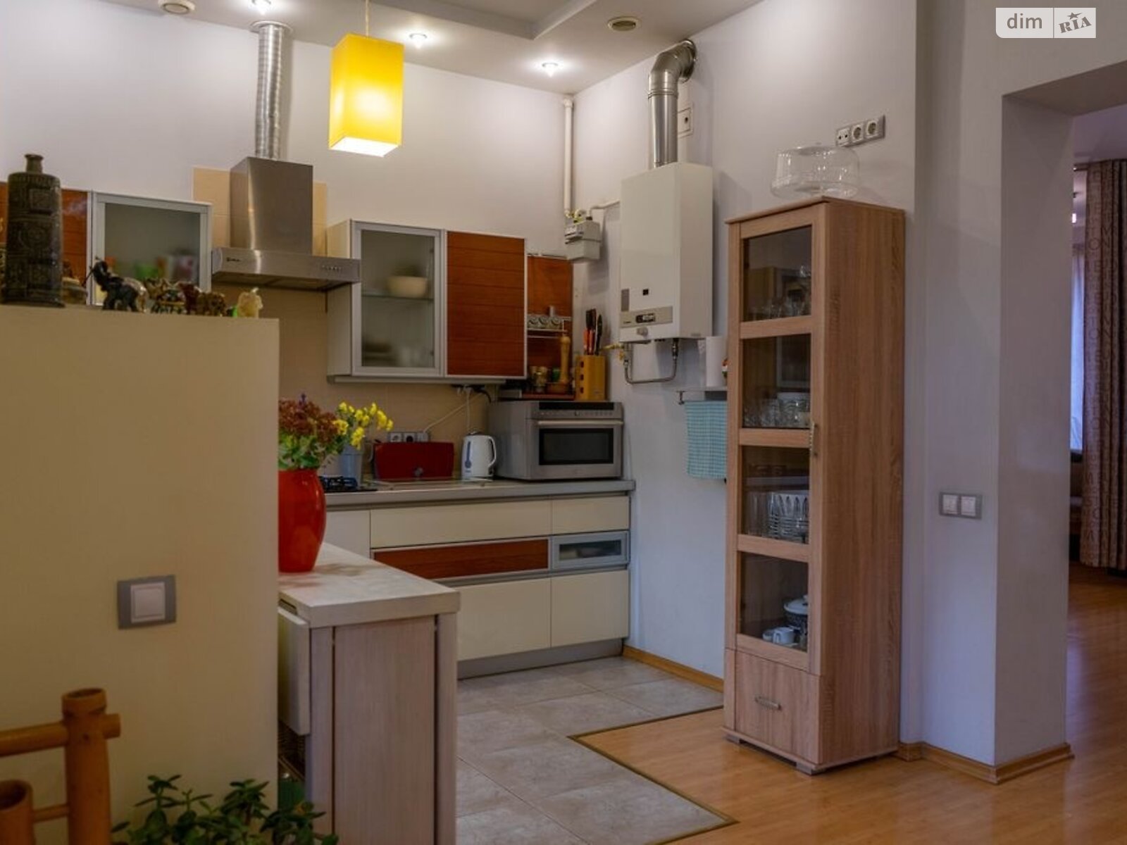 Продажа четырехкомнатной квартиры в Киеве, на ул. Волошская 24, район Подол фото 1 Продажа четырехкомнатной квартиры в Киеве, на ул. Волошская 24, район Подол фото 1