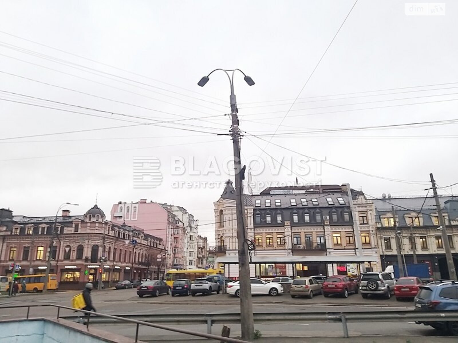 Продажа трехкомнатной квартиры в Киеве, на ул. Волошская 37А, район Подол фото 1