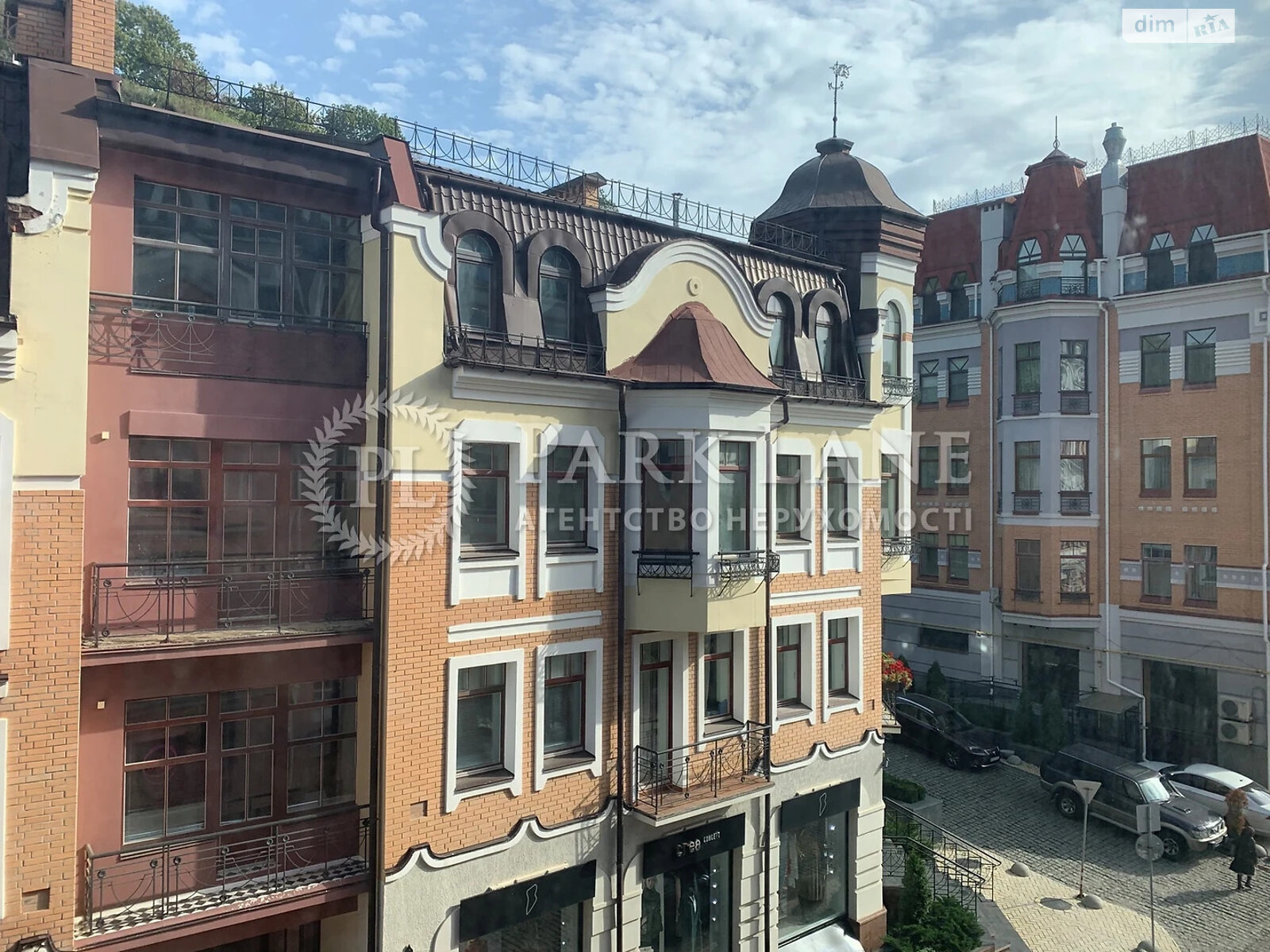 Продажа трехкомнатной квартиры в Киеве, на ул. Воздвиженская 22, район Подол фото 1 Продажа трехкомнатной квартиры в Киеве, на ул. Воздвиженская 22, район Подол фото 1