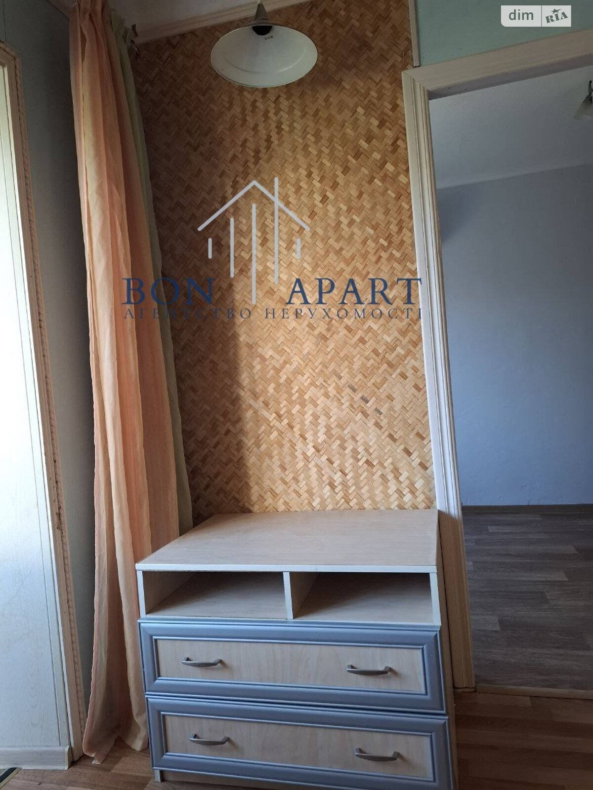 Продажа трехкомнатной квартиры в Киеве, на ул. Введенская 32, район Подол фото 1