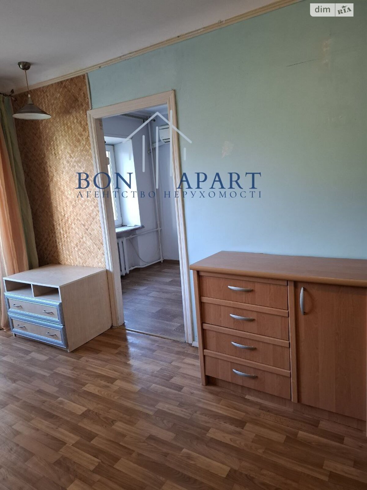 Продажа трехкомнатной квартиры в Киеве, на ул. Введенская 32, район Подол фото 1