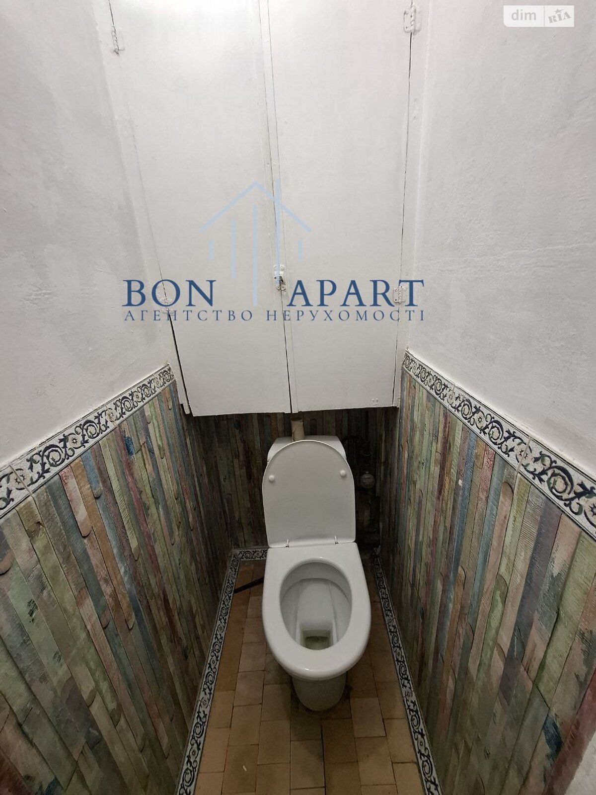 Продажа трехкомнатной квартиры в Киеве, на ул. Введенская 32, район Подол фото 1