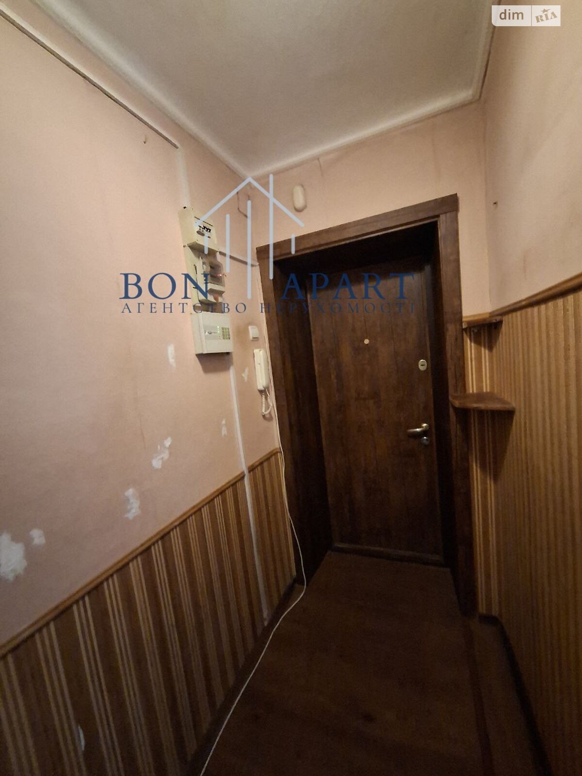 Продажа трехкомнатной квартиры в Киеве, на ул. Введенская 32, район Подол фото 1