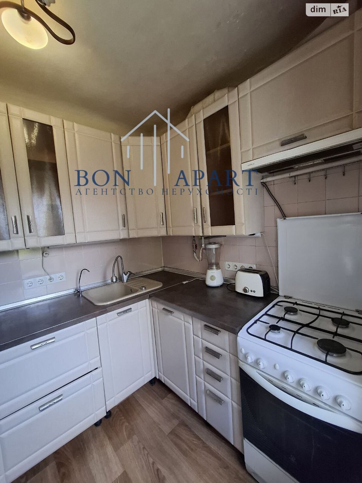 Продажа трехкомнатной квартиры в Киеве, на ул. Введенская 32, район Подол фото 1