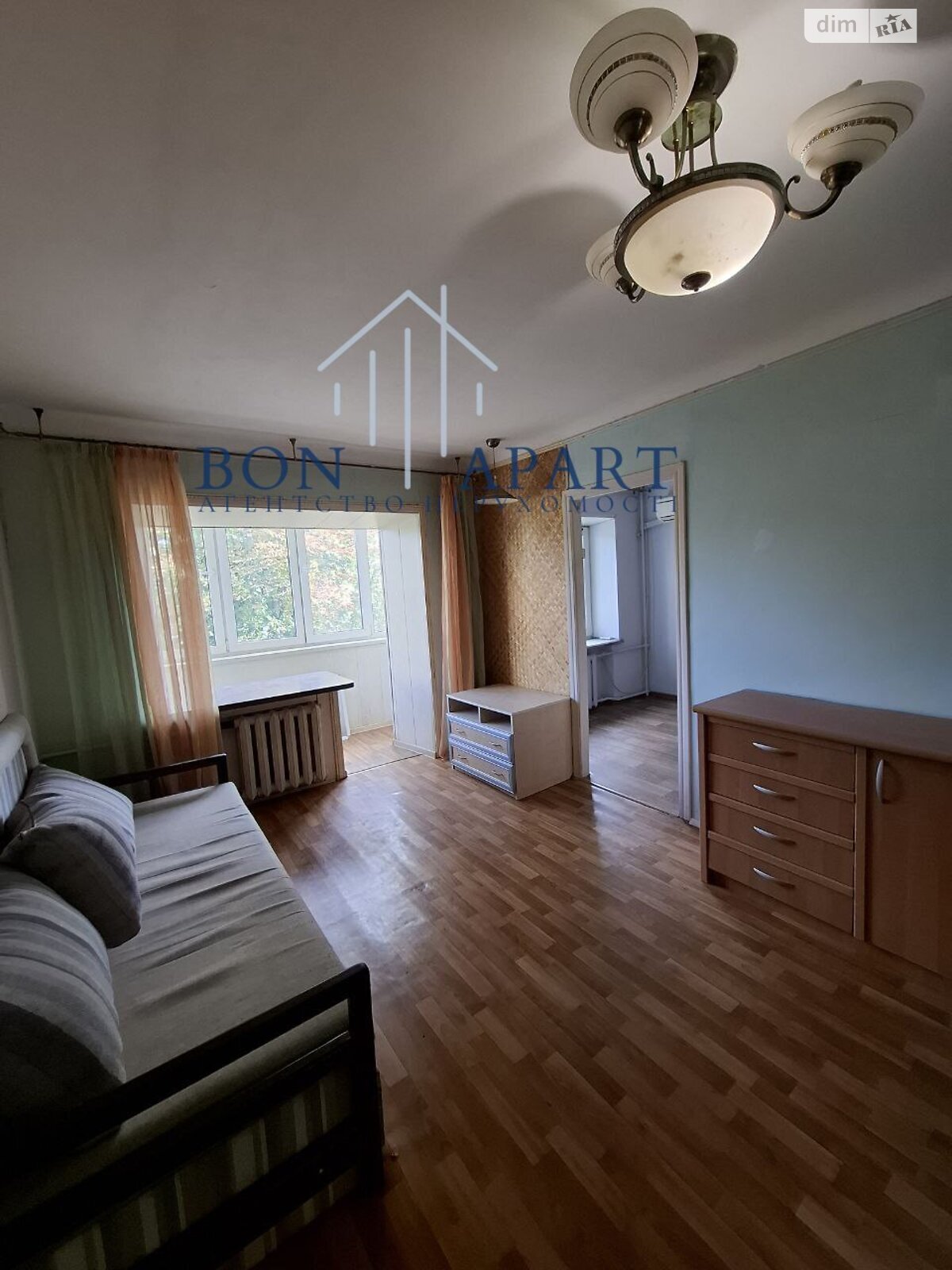 Продажа трехкомнатной квартиры в Киеве, на ул. Введенская 32, район Подол фото 1