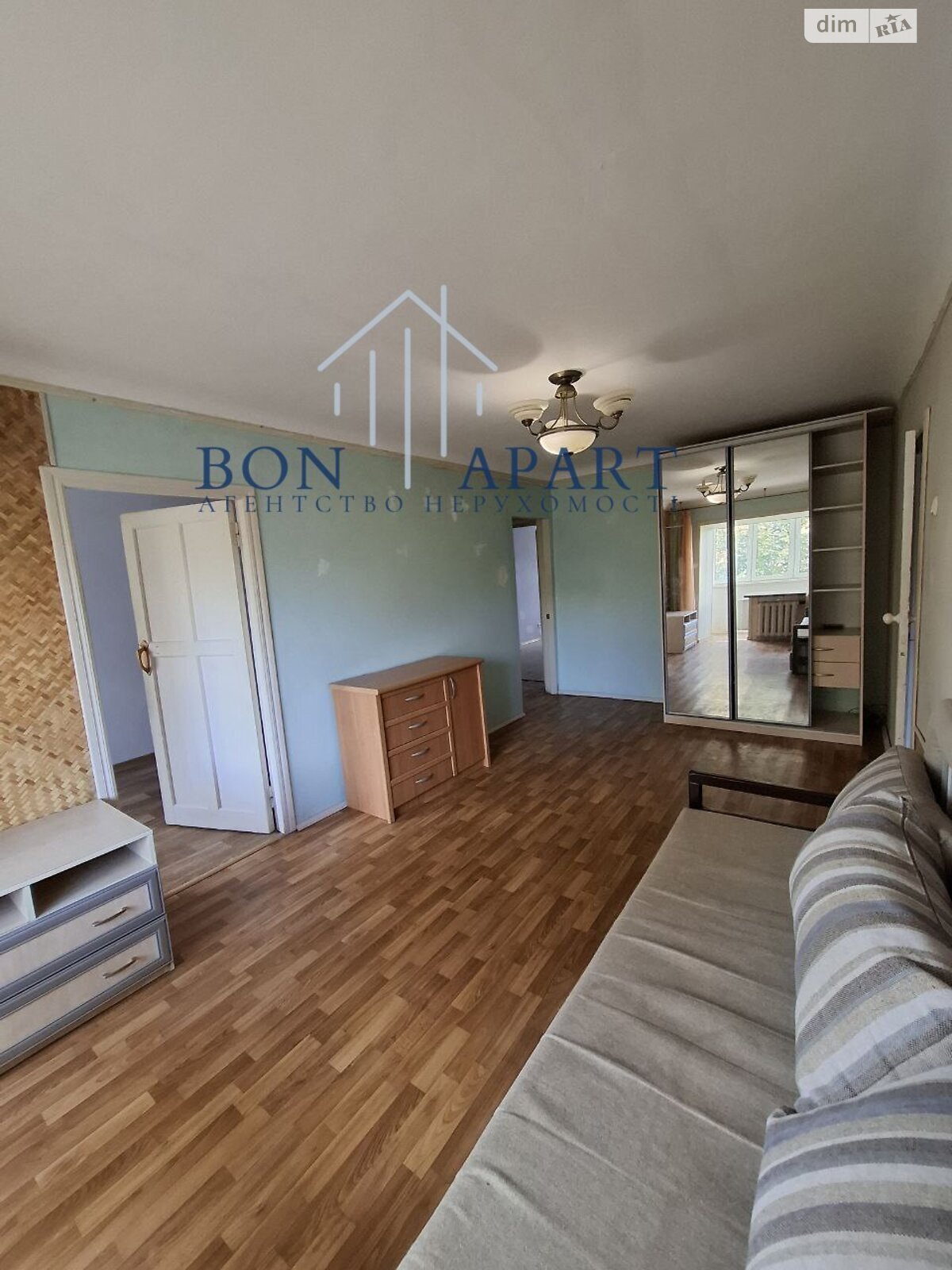 Продажа трехкомнатной квартиры в Киеве, на ул. Введенская 32, район Подол фото 1