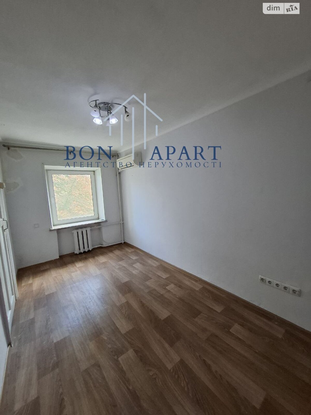 Продажа трехкомнатной квартиры в Киеве, на ул. Введенская 32, район Подол фото 1