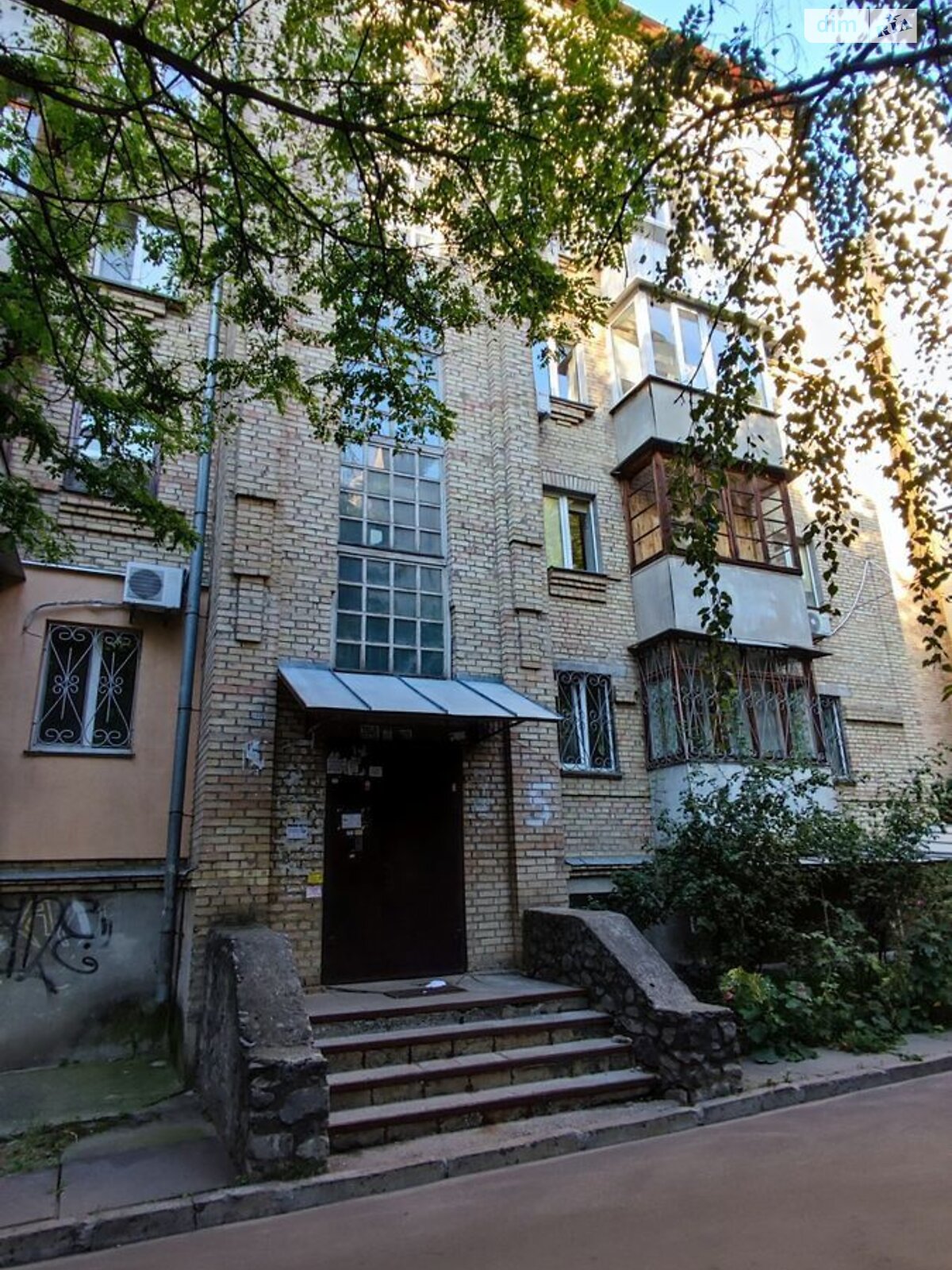 Продажа трехкомнатной квартиры в Киеве, на ул. Введенская 5, район Подол фото 1