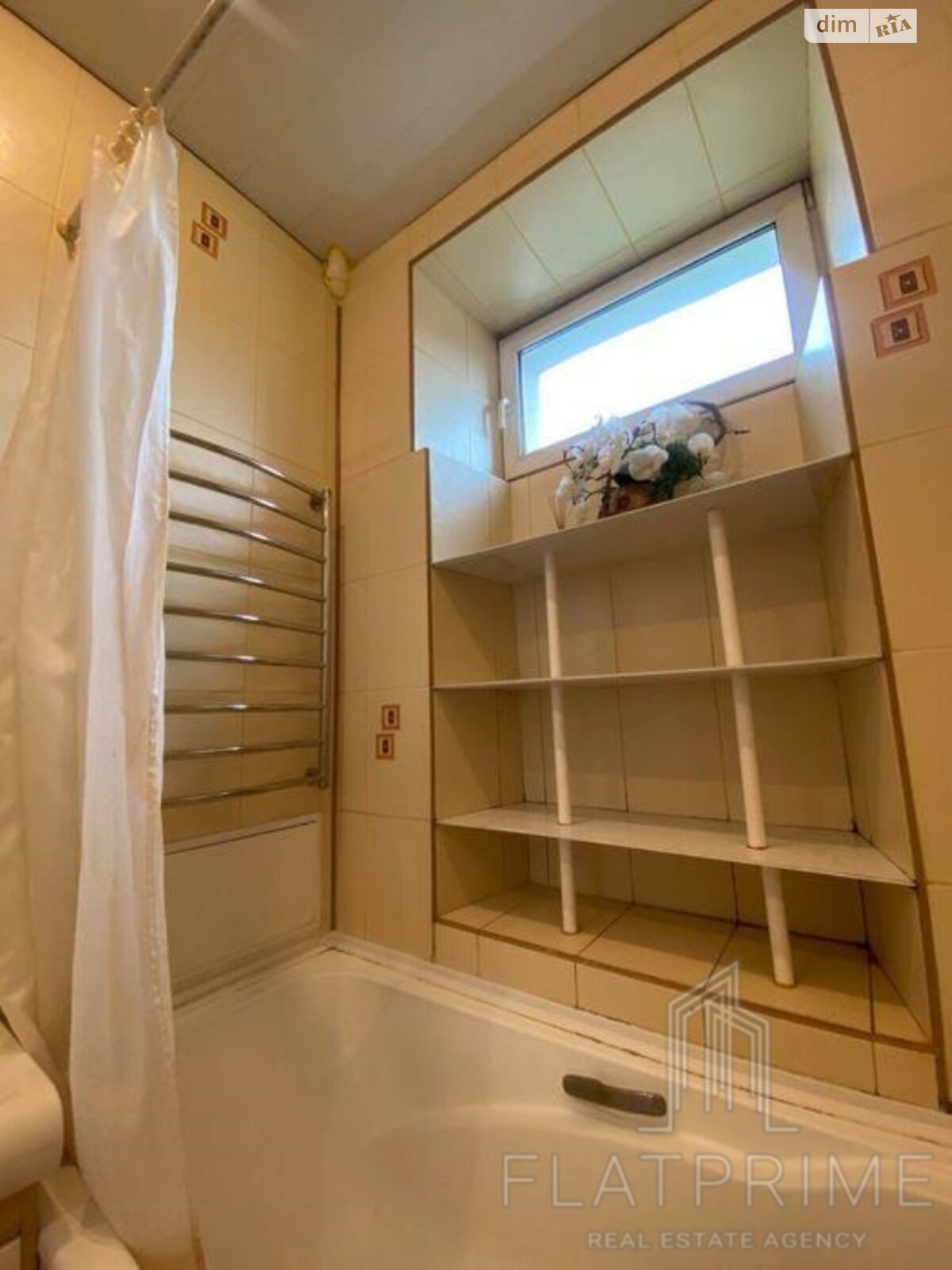Продажа трехкомнатной квартиры в Киеве, на ул. Юрковская 36, район Подол фото 1 Продажа трехкомнатной квартиры в Киеве, на ул. Юрковская 36, район Подол фото 1