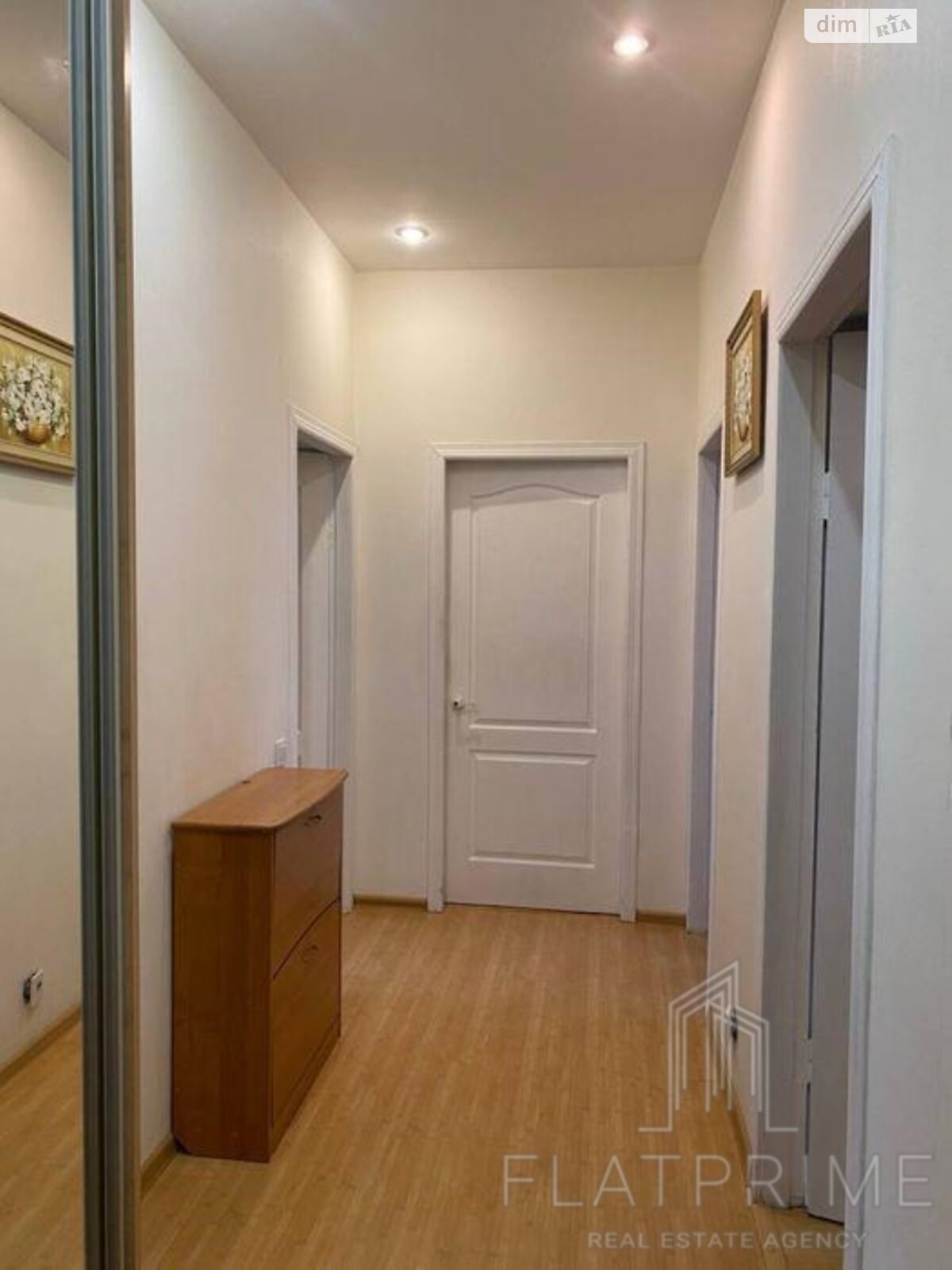 Продажа трехкомнатной квартиры в Киеве, на ул. Юрковская 36, район Подол фото 1 Продажа трехкомнатной квартиры в Киеве, на ул. Юрковская 36, район Подол фото 1