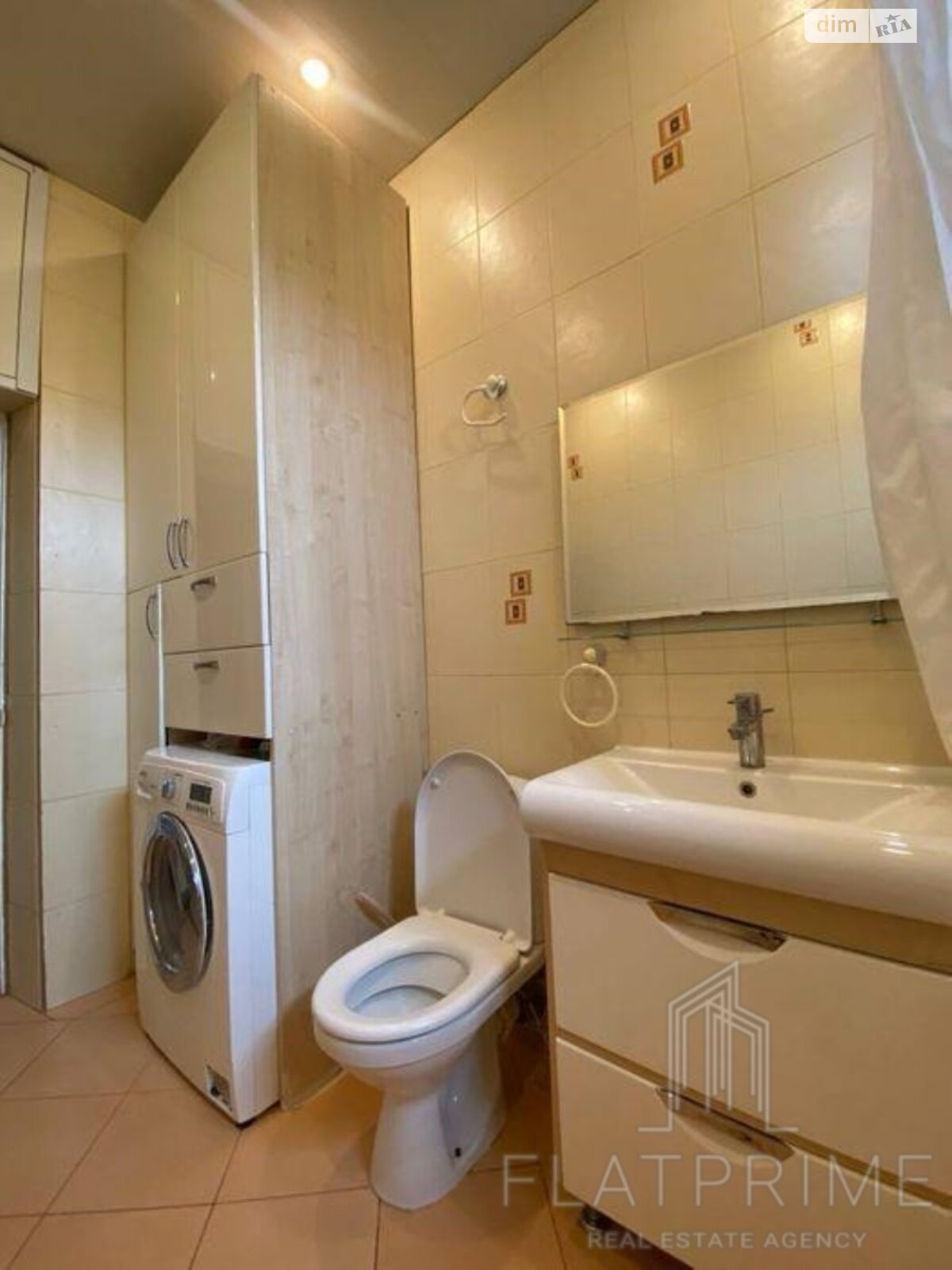 Продажа трехкомнатной квартиры в Киеве, на ул. Юрковская 36, район Подол фото 1 Продажа трехкомнатной квартиры в Киеве, на ул. Юрковская 36, район Подол фото 1