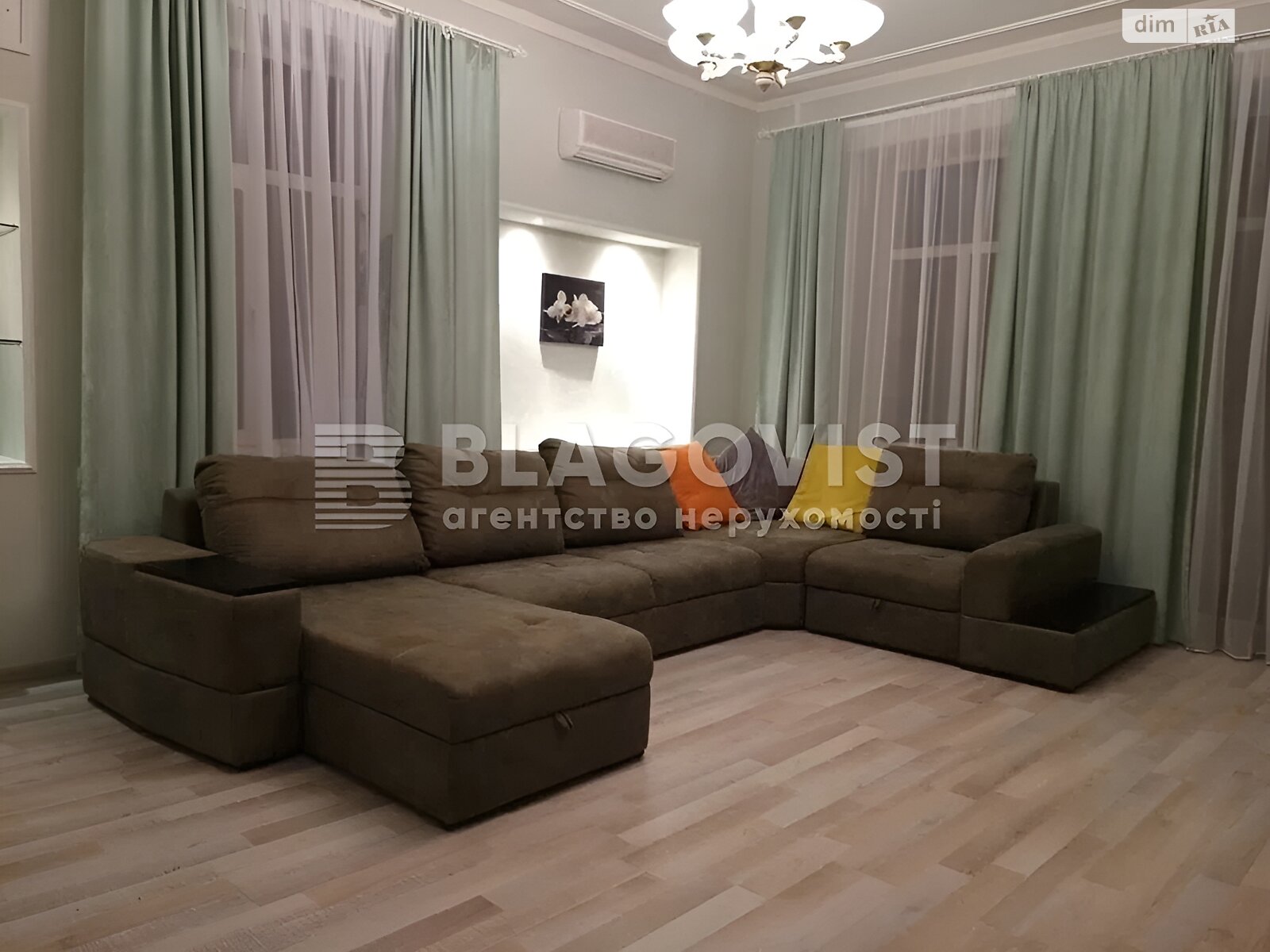 Продажа двухкомнатной квартиры в Киеве, на ул. Юрковская 37, район Подол фото 1 Продажа двухкомнатной квартиры в Киеве, на ул. Юрковская 37, район Подол фото 1