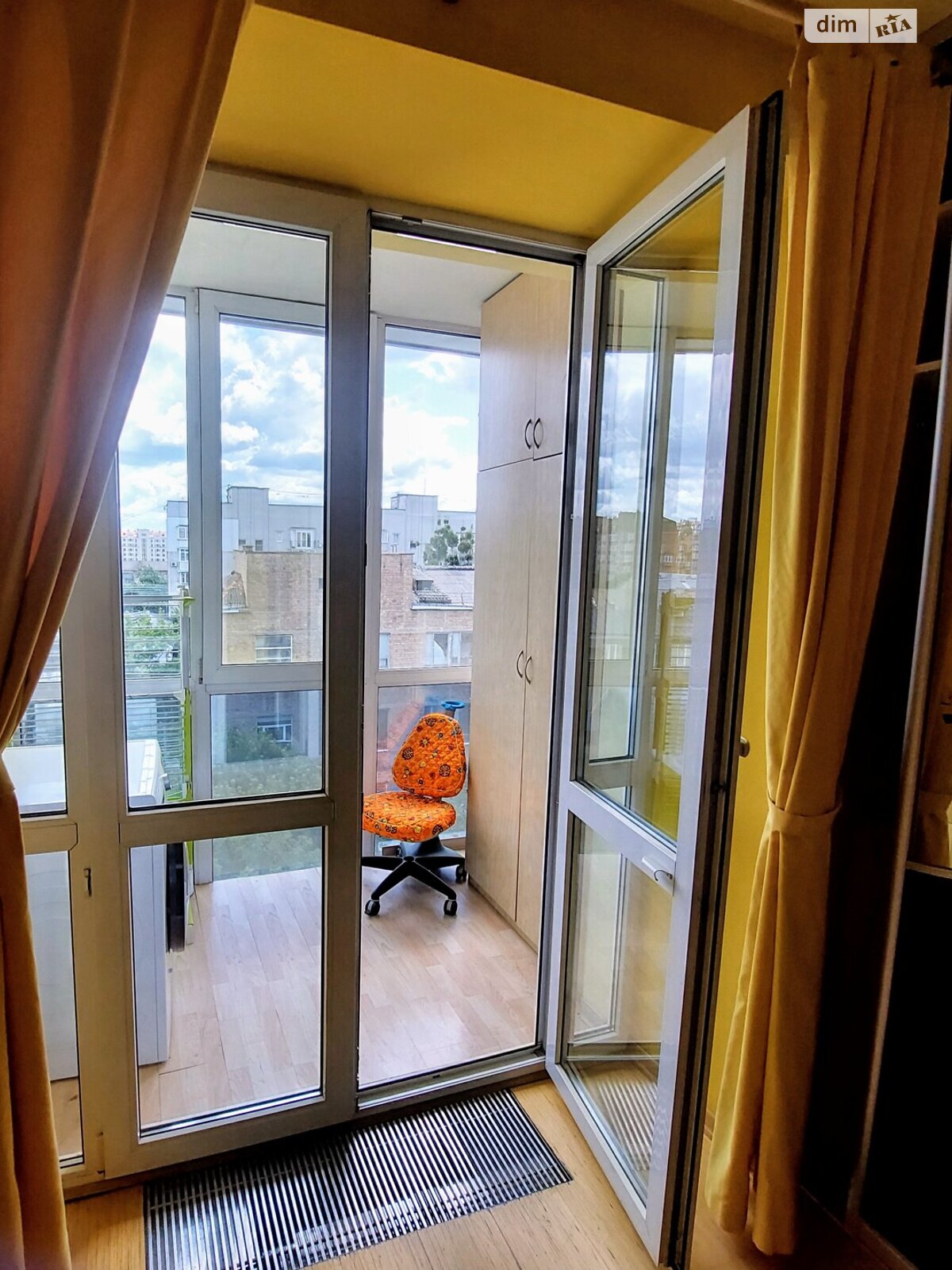 Продаж трикімнатної квартири в Києві, на вул. Юрківська 28, район Поділ фото 1 Продаж трикімнатної квартири в Києві, на вул. Юрківська 28, район Поділ фото 1