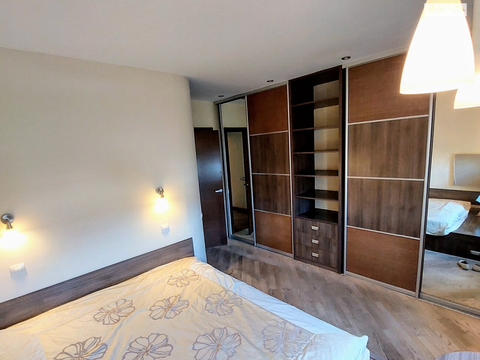 Продаж трикімнатної квартири в Києві, на вул. Юрківська 28, район Поділ фото 1 Продаж трикімнатної квартири в Києві, на вул. Юрківська 28, район Поділ фото 1