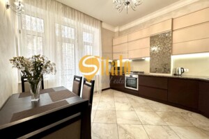 Продажа трехкомнатной квартиры в Киеве, на ул. Кожемяцкая 14В, район Подол фото 2