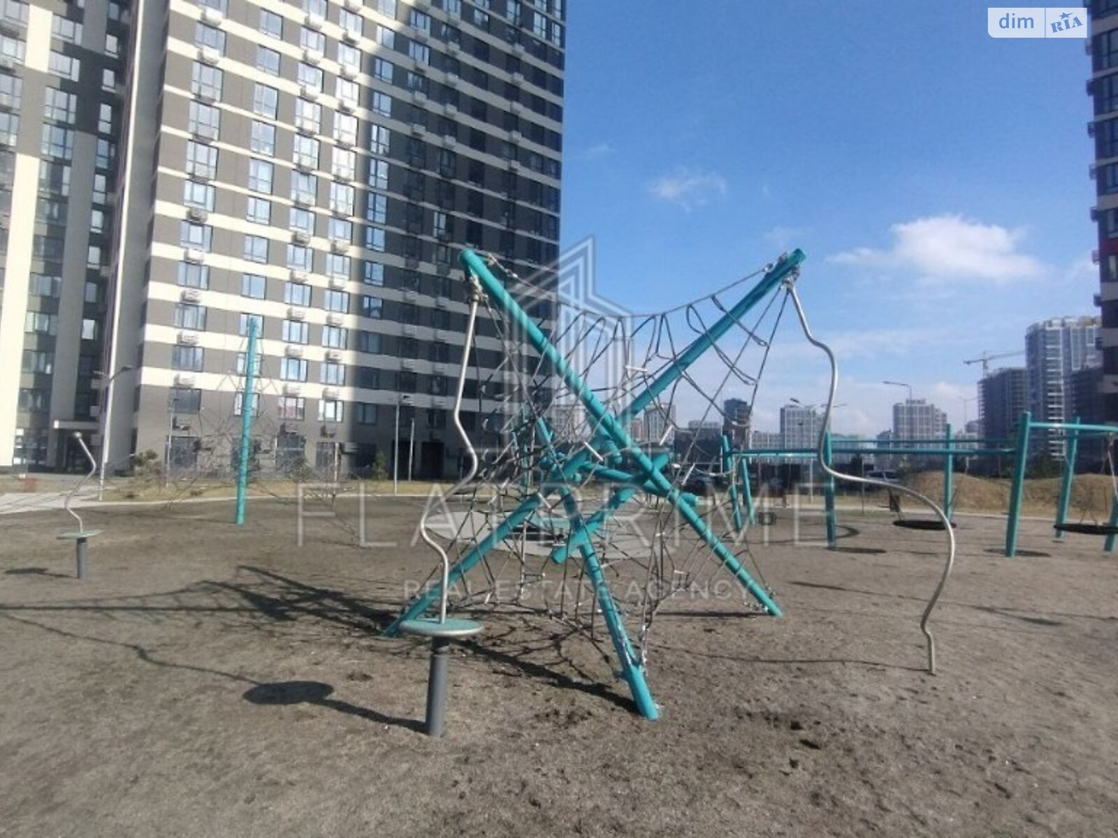 Продаж трикімнатної квартири в Києві, на вул. Олександра Олеся 8/17, район Подільський фото 1 Продаж трикімнатної квартири в Києві, на вул. Олександра Олеся 8/17, район Подільський фото 1