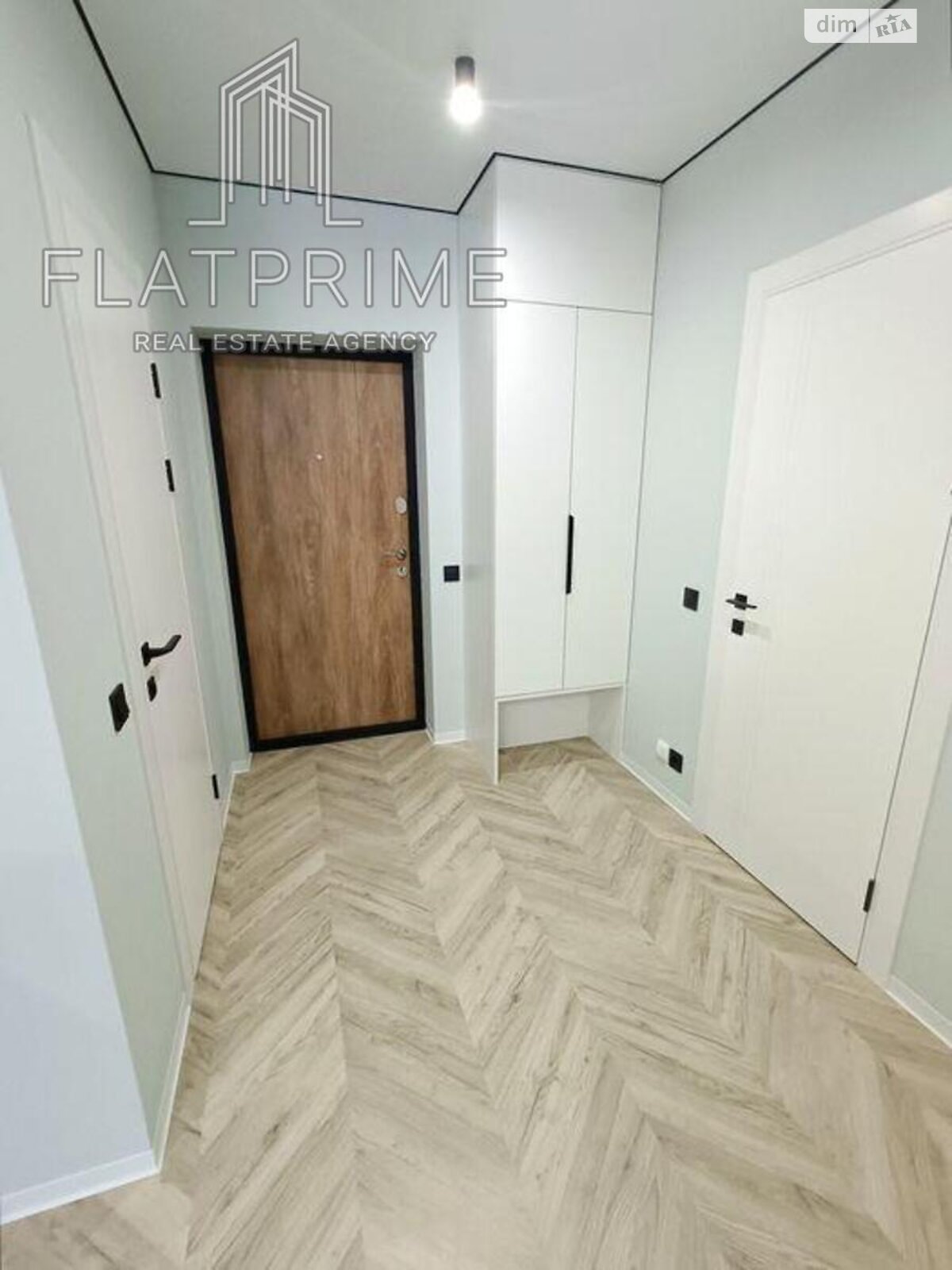 Продажа однокомнатной квартиры в Киеве, на ул. Александра Олеся 10, район Подольский фото 1