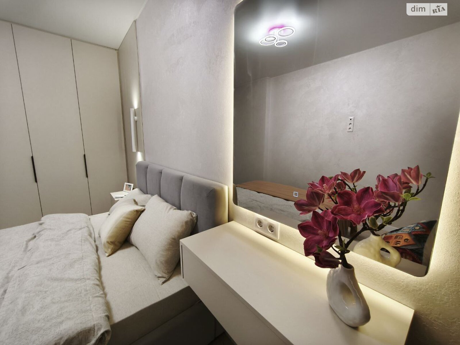 Продажа однокомнатной квартиры в Киеве, на ул. Александра Олеся 10, район Подольский фото 1