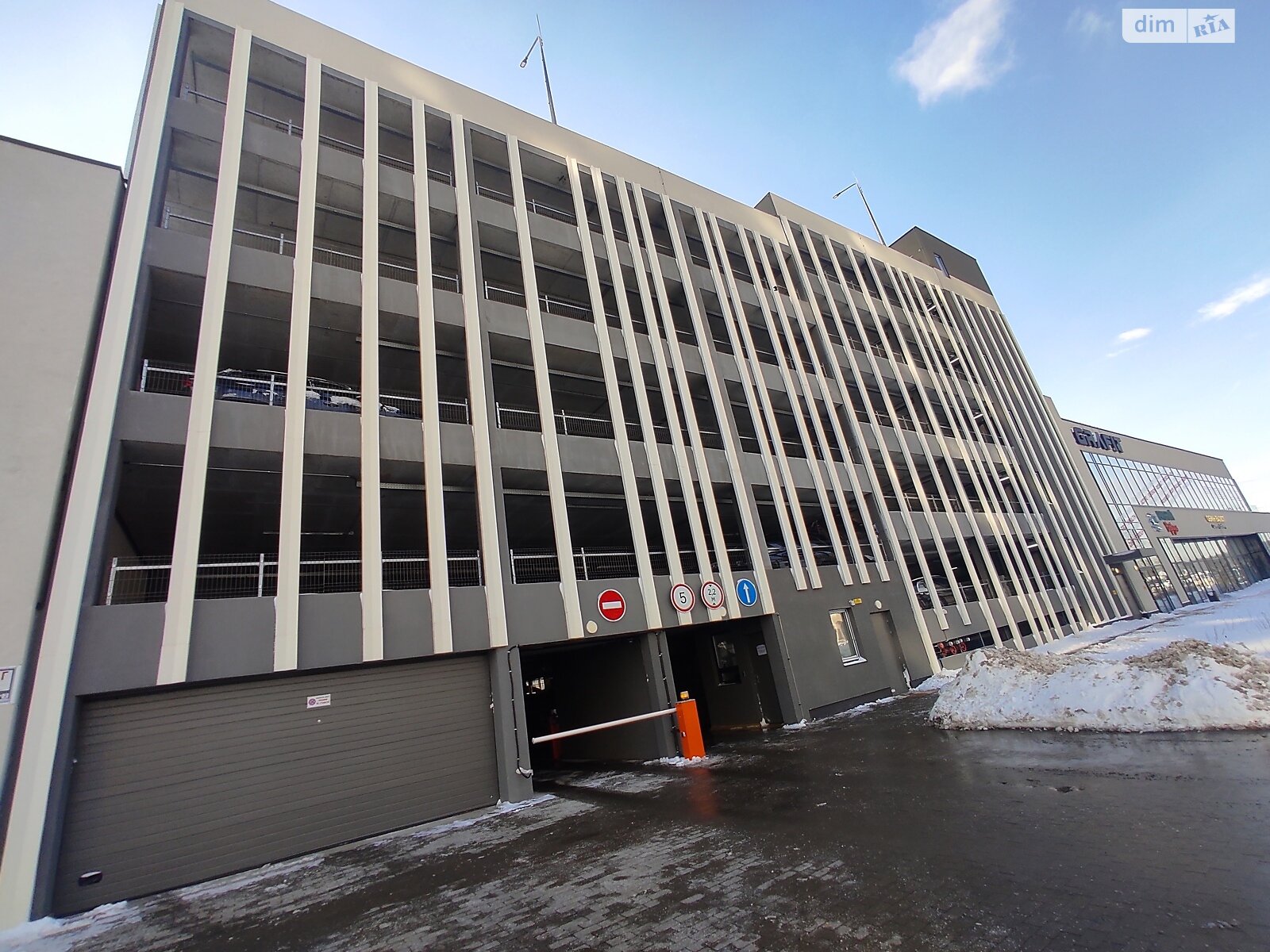 Продажа однокомнатной квартиры в Киеве, на ул. Александра Олеся 10, район Подольский фото 1