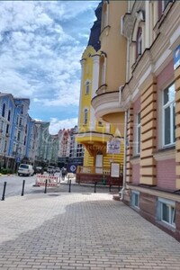 Продажа трехкомнатной квартиры в Киеве, на ул. Дегтярная, район Подольский фото 2