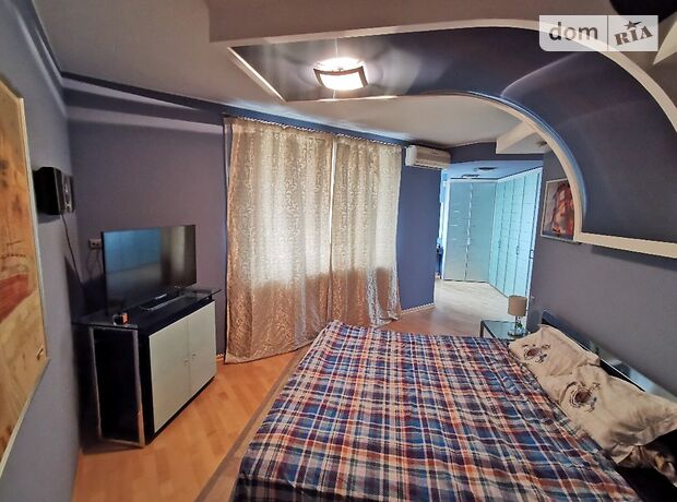 Продажа трехкомнатной квартиры в Киеве, на просп. Героев Сталинграда район Оболонский фото 1 Продажа трехкомнатной квартиры в Киеве, на просп. Героев Сталинграда район Оболонский фото 1