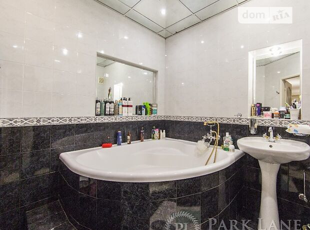 Продажа трехкомнатной квартиры в Киеве, на ул. Фрунзе 109б район Подольский фото 1 Продажа трехкомнатной квартиры в Киеве, на ул. Фрунзе 109б район Подольский фото 1