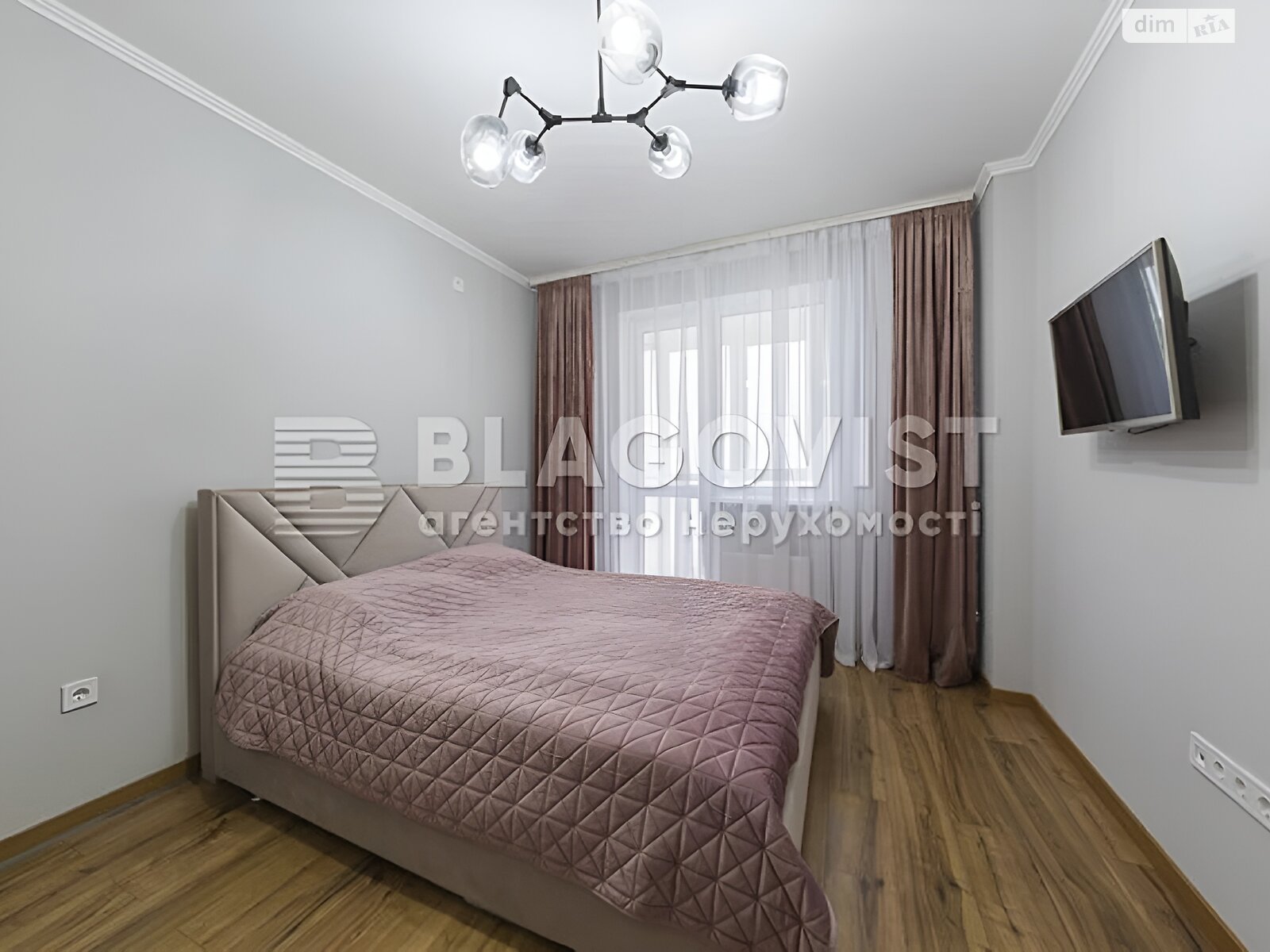 Продаж трикімнатної квартири в Києві, на вул. Івана Виговського 10М, район Подільський фото 1 Продаж трикімнатної квартири в Києві, на вул. Івана Виговського 10М, район Подільський фото 1