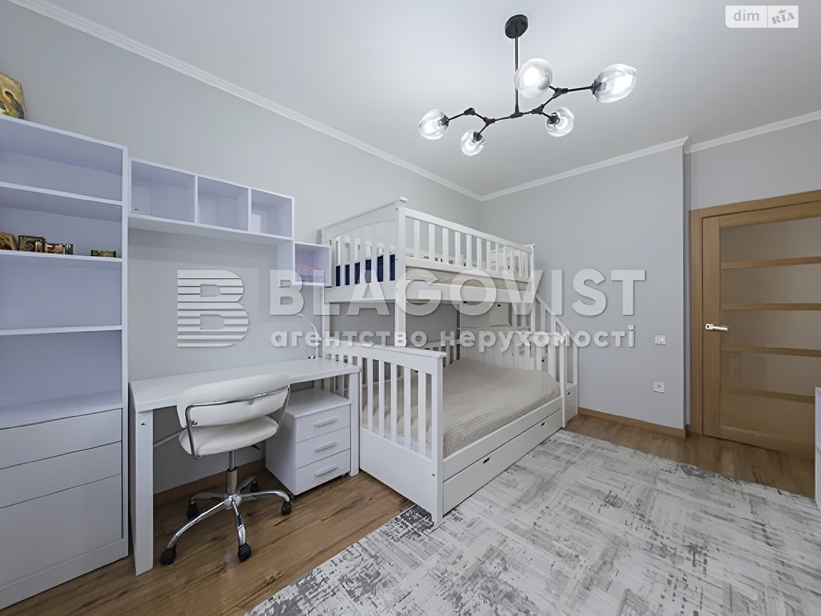 Продаж трикімнатної квартири в Києві, на вул. Івана Виговського 10М, район Подільський фото 1 Продаж трикімнатної квартири в Києві, на вул. Івана Виговського 10М, район Подільський фото 1