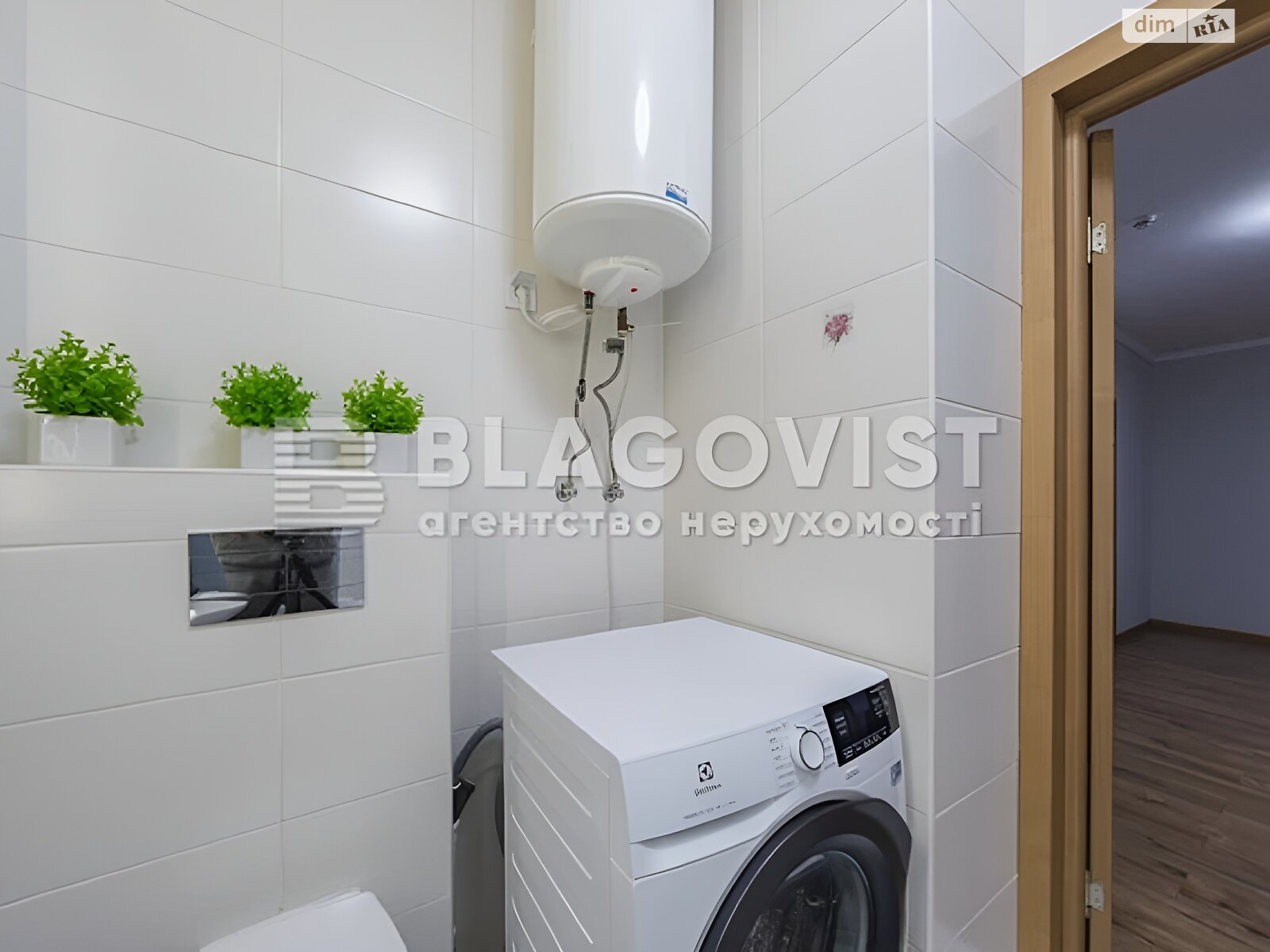 Продаж трикімнатної квартири в Києві, на вул. Івана Виговського 10М, район Подільський фото 1 Продаж трикімнатної квартири в Києві, на вул. Івана Виговського 10М, район Подільський фото 1