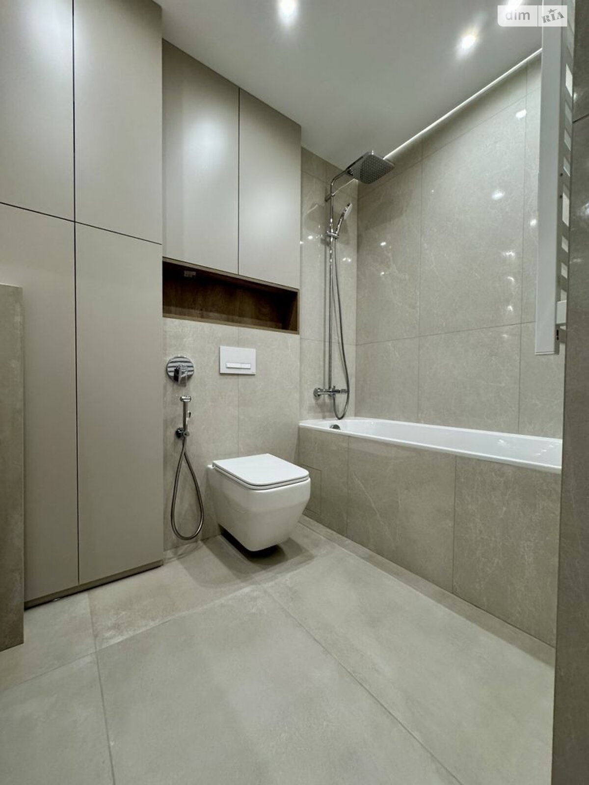 Продажа двухкомнатной квартиры в Киеве, на ул. Ивана Выговского 44, кв. 23, район Подольский фото 1 Продажа двухкомнатной квартиры в Киеве, на ул. Ивана Выговского 44, кв. 23, район Подольский фото 1