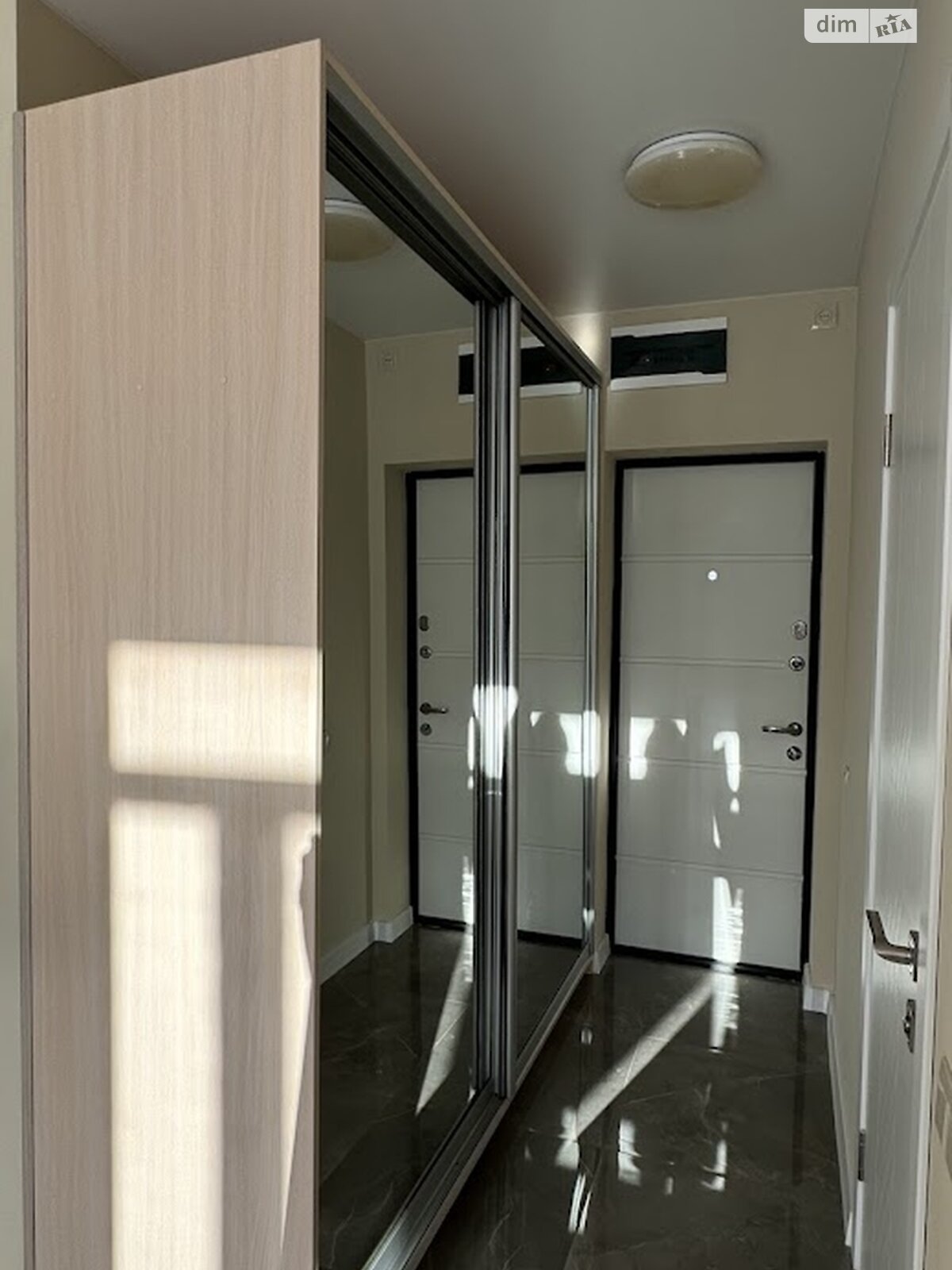 Продажа однокомнатной квартиры в Киеве, на ул. Кирилловская 89, район Подольский фото 1 Продажа однокомнатной квартиры в Киеве, на ул. Кирилловская 89, район Подольский фото 1