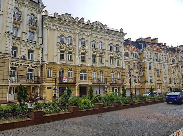Продажа квартиры, 2 ком., Киев, р‑н. Подольский, ст.м. Контрактовая площадь, Кожемяцкая улица, дом 20 Продажа квартиры, 2 ком., Киев, р‑н. Подольский, ст.м. Контрактовая площадь, Кожемяцкая улица, дом 20
