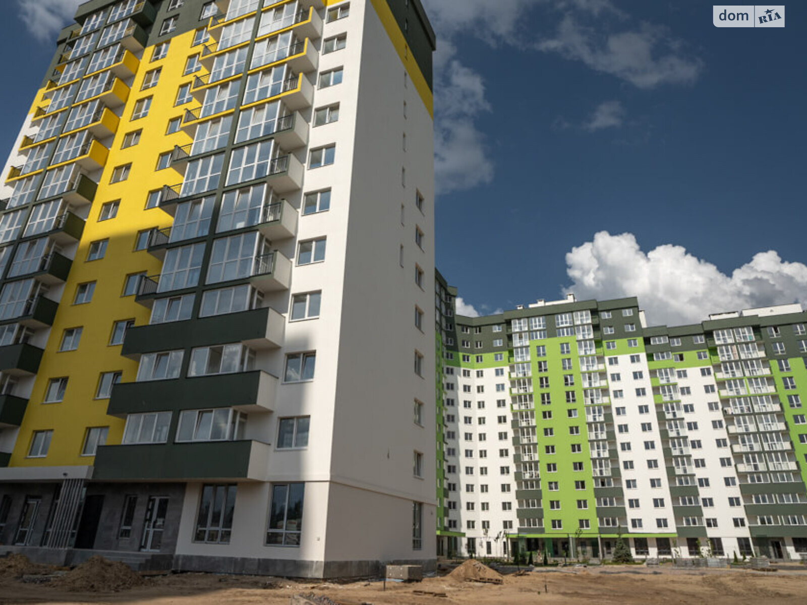 Продаж трикімнатної квартири в Києві, на вул. Івана Виговського 10Б, район Подільський фото 1