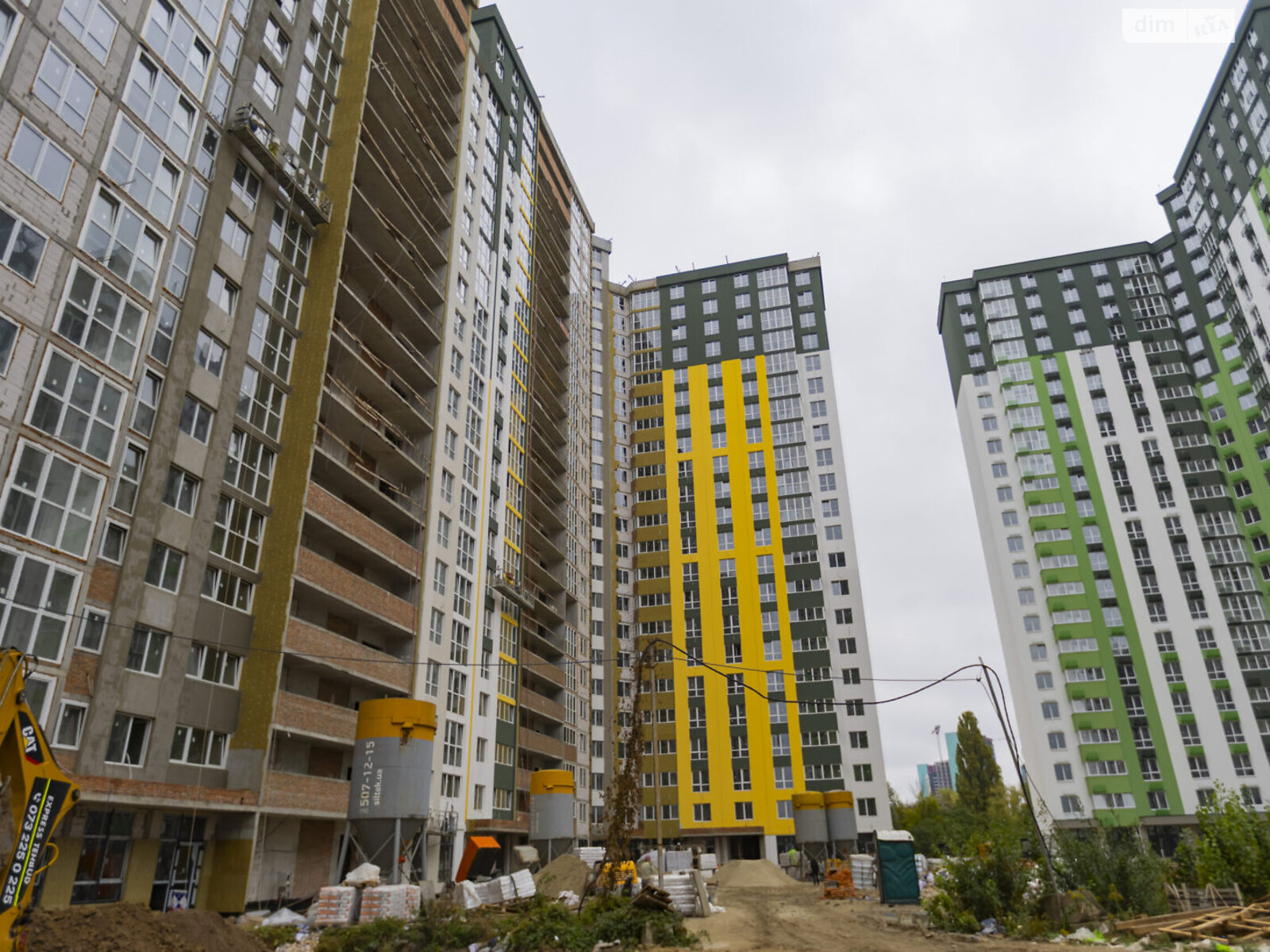 Продаж трикімнатної квартири в Києві, на вул. Івана Виговського 10Б, район Подільський фото 1