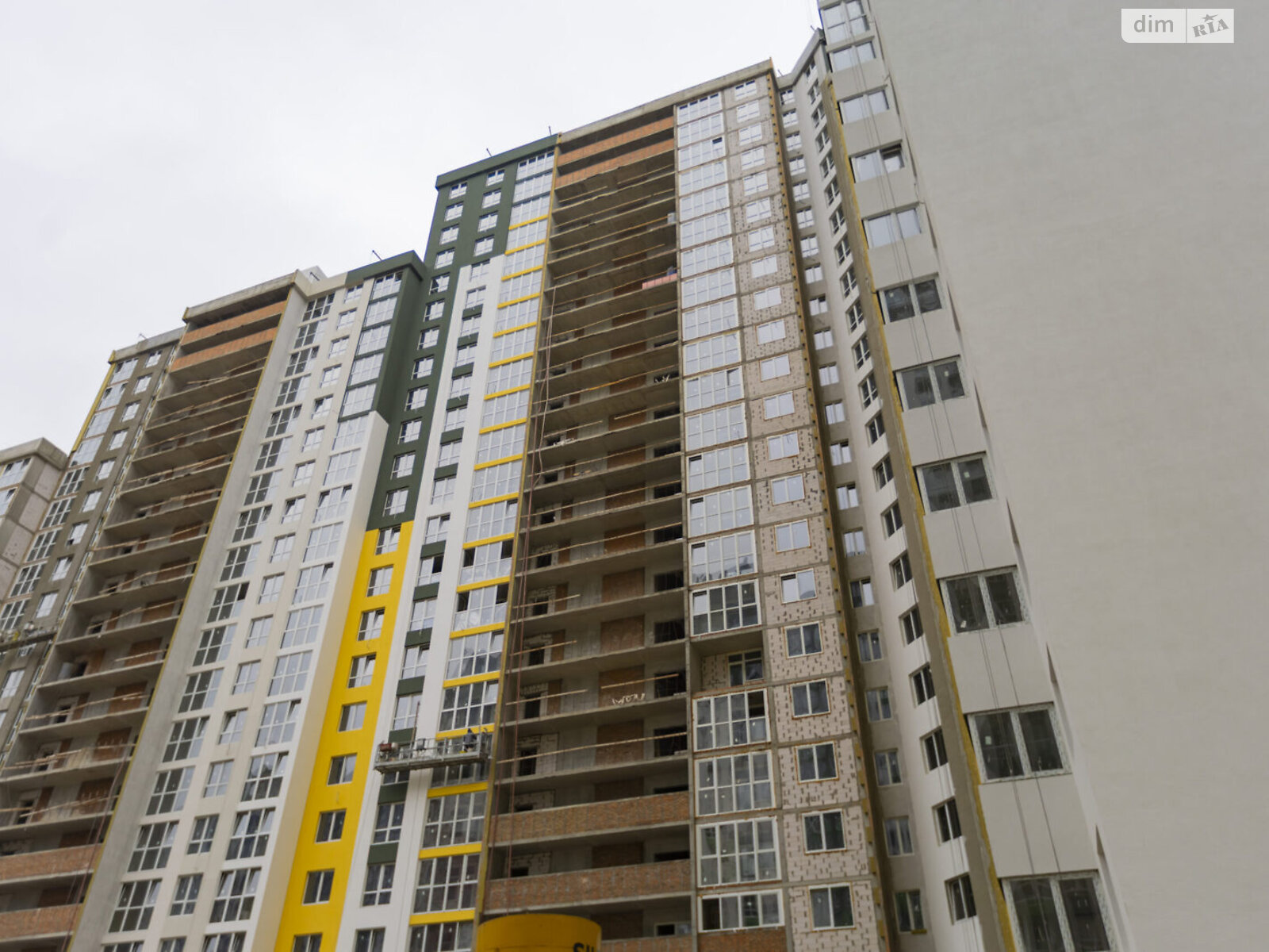 Продаж трикімнатної квартири в Києві, на вул. Івана Виговського 10Б, район Подільський фото 1