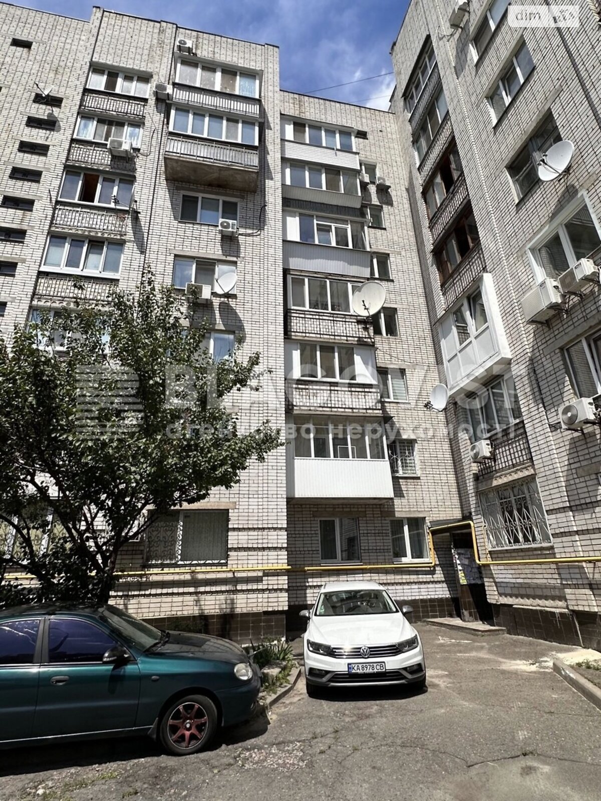 Продаж чотирикімнатної квартири в Києві, на вул. Межигірська 43, район Подільський фото 1