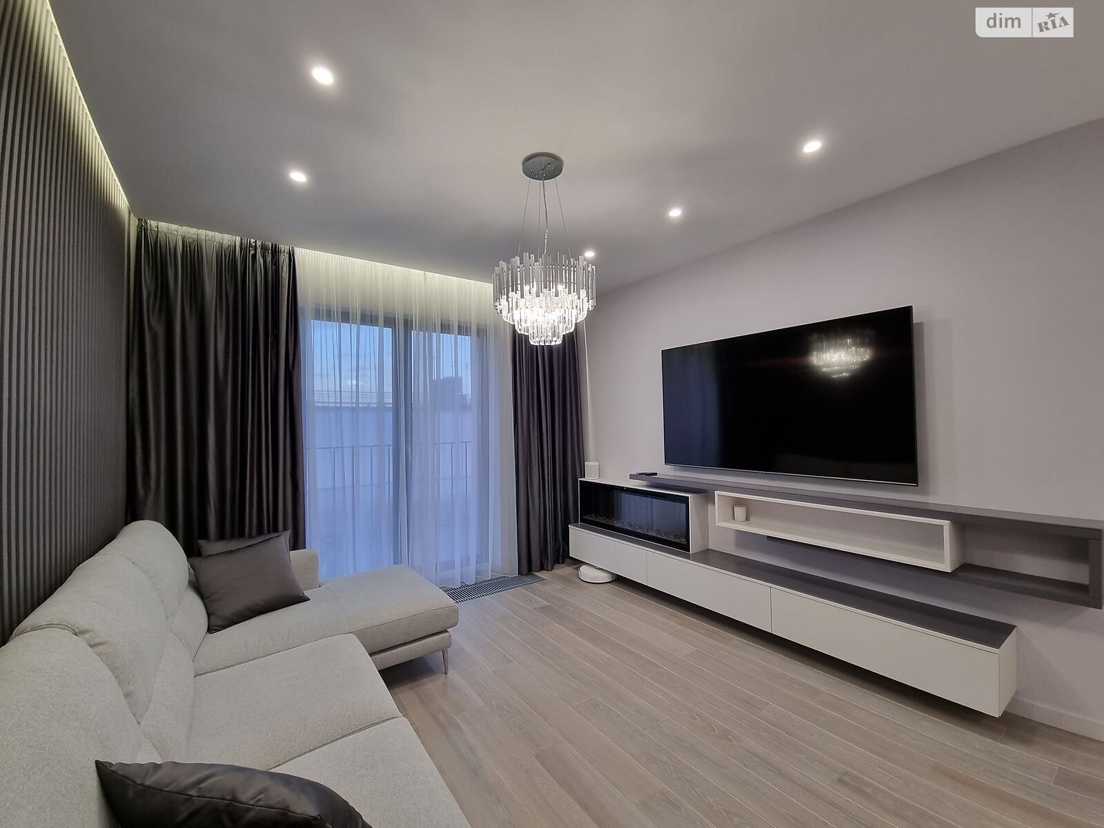 Продажа двухкомнатной квартиры в Киеве, на ул. Набережно-Рыбальская дорога 3, район Подольский фото 1