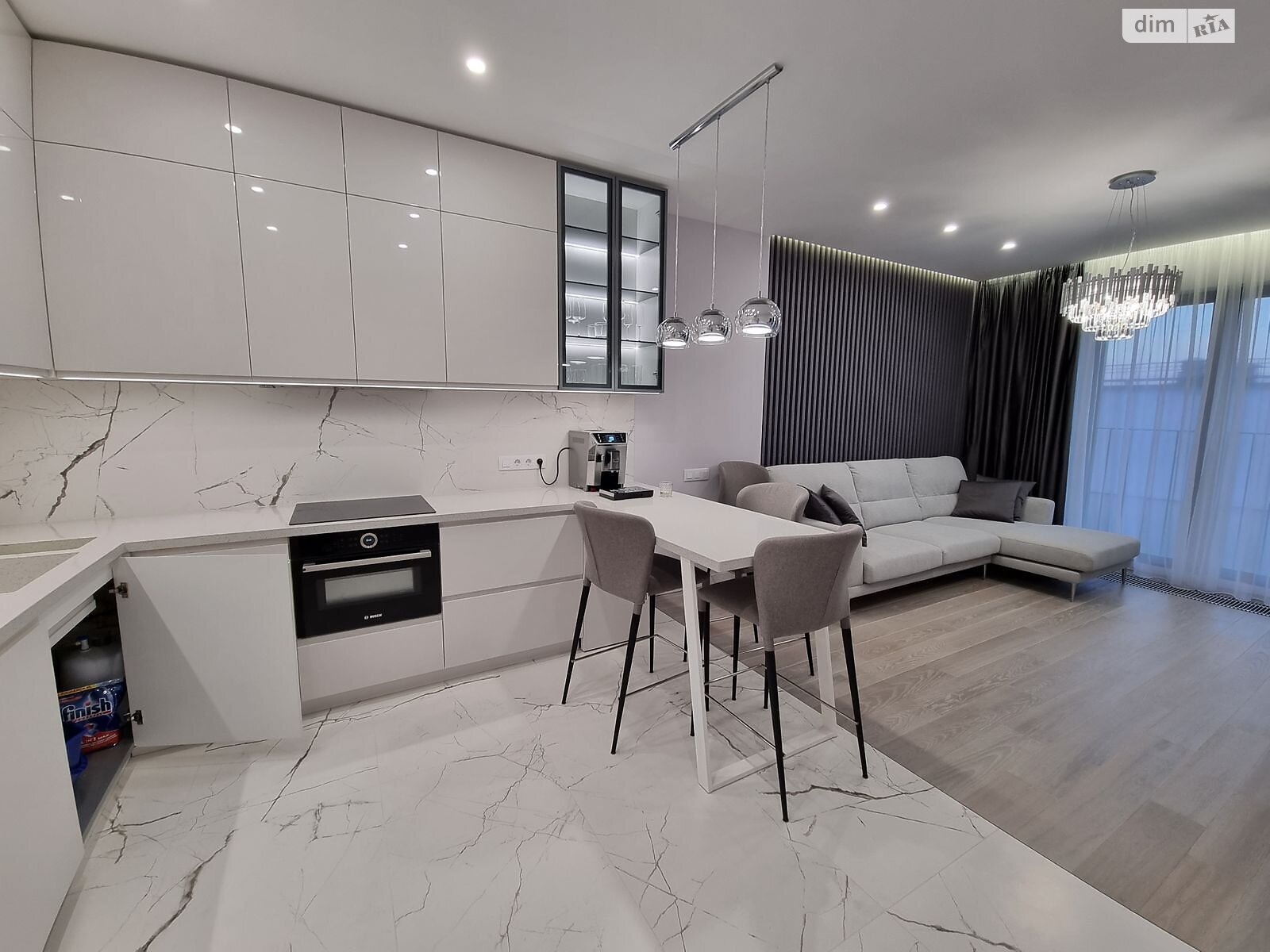 Продажа двухкомнатной квартиры в Киеве, на ул. Набережно-Рыбальская дорога 3, район Подольский фото 1